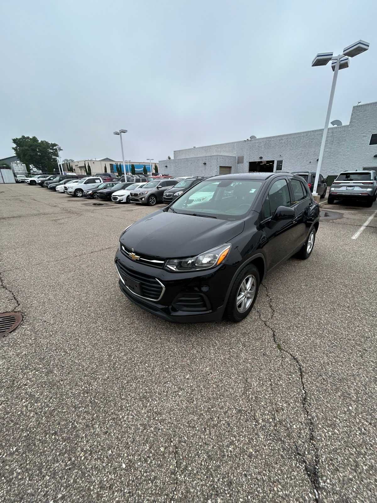 Thumbnail: 2019 Chevrolet Trax - 2