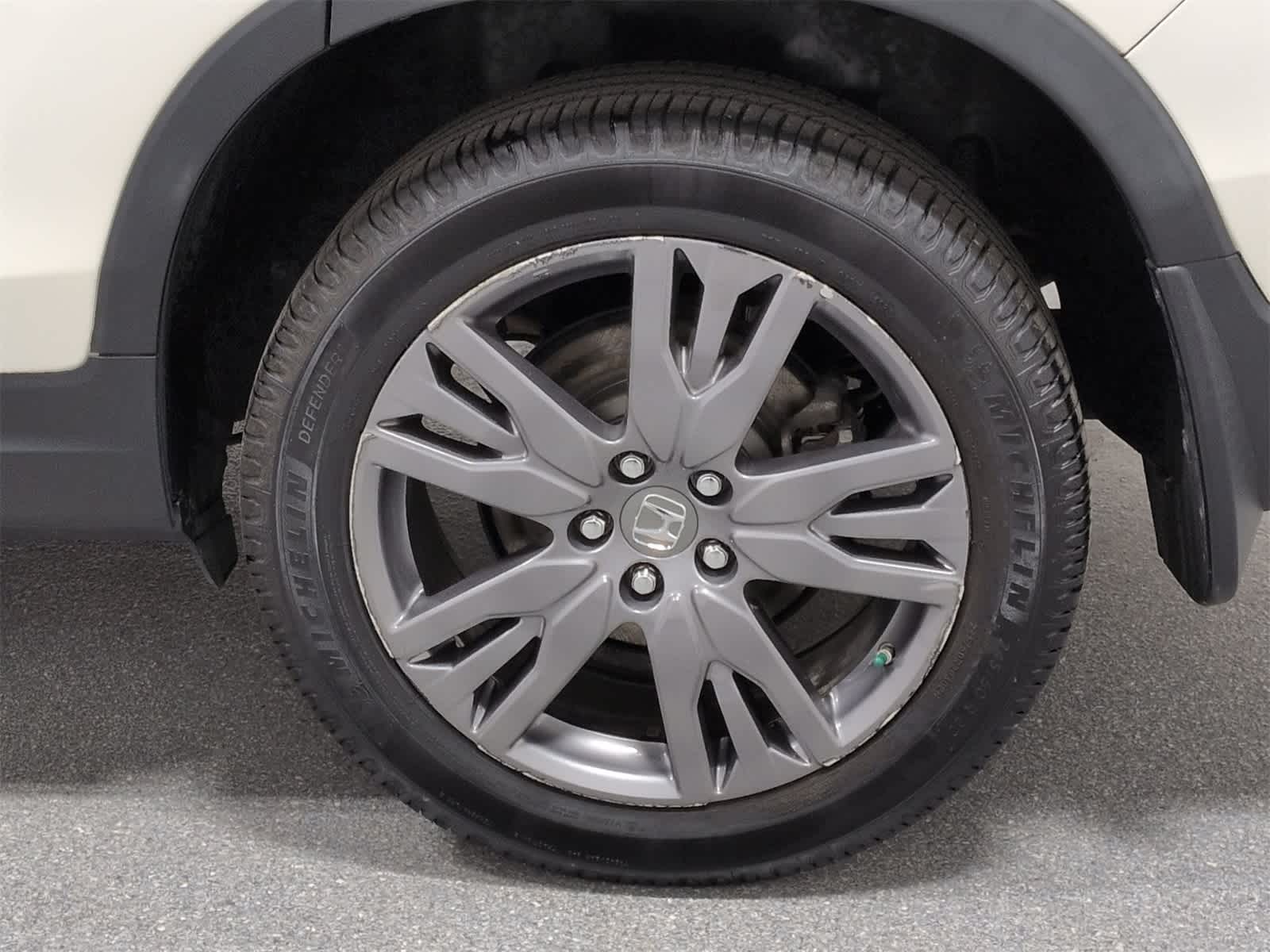 Thumbnail: 2019 Honda Passport - 14