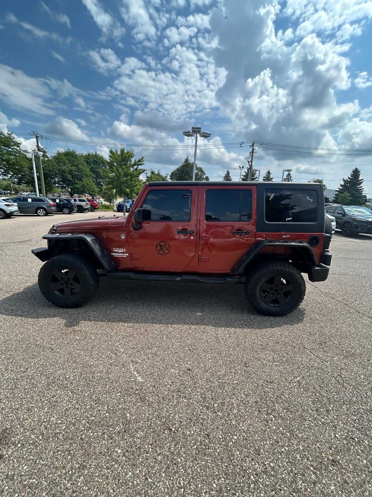 Thumbnail: 2014 Jeep Wrangler - 25