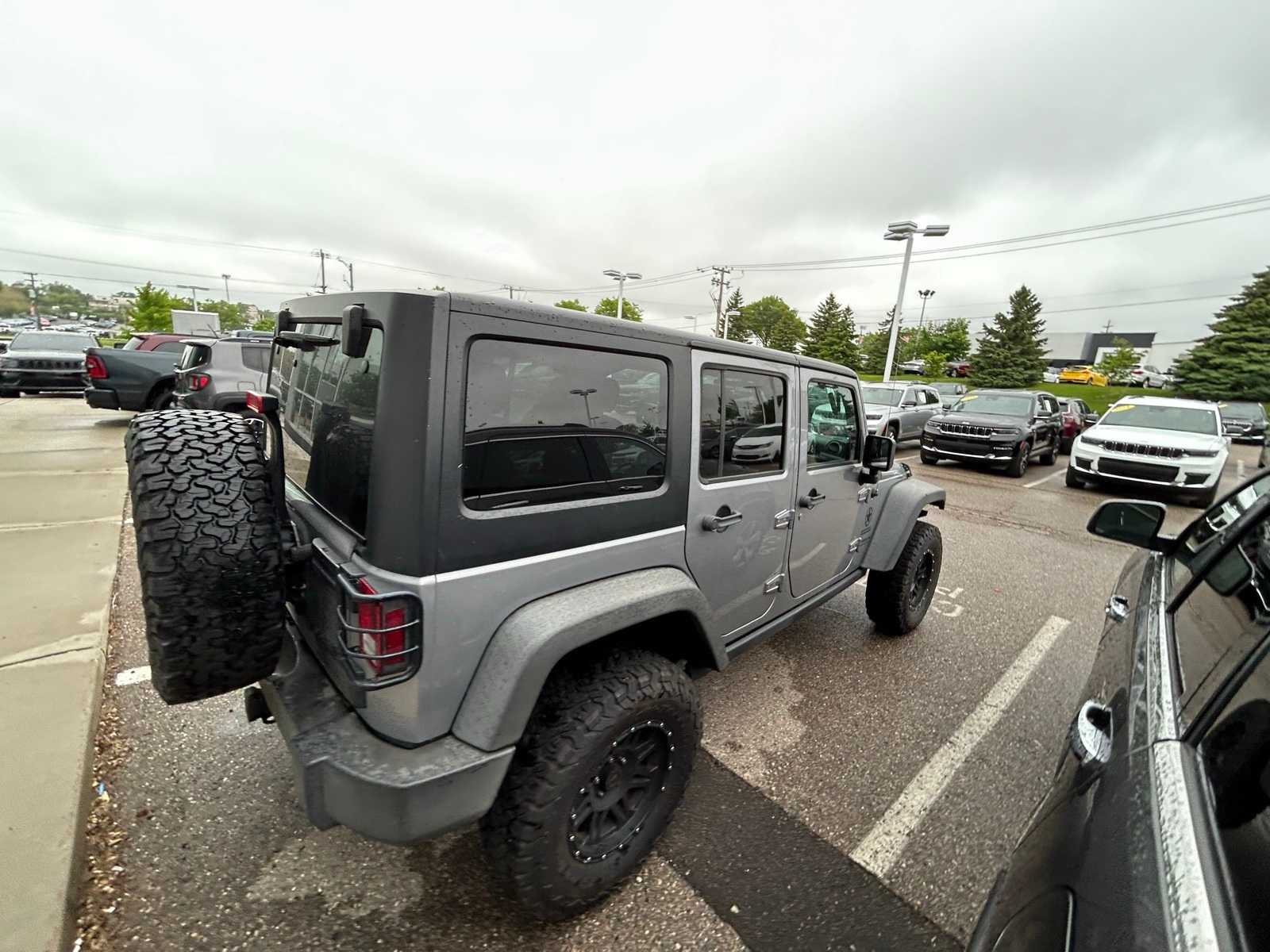 2016 Jeep Wrangler Unlimited Sport 9