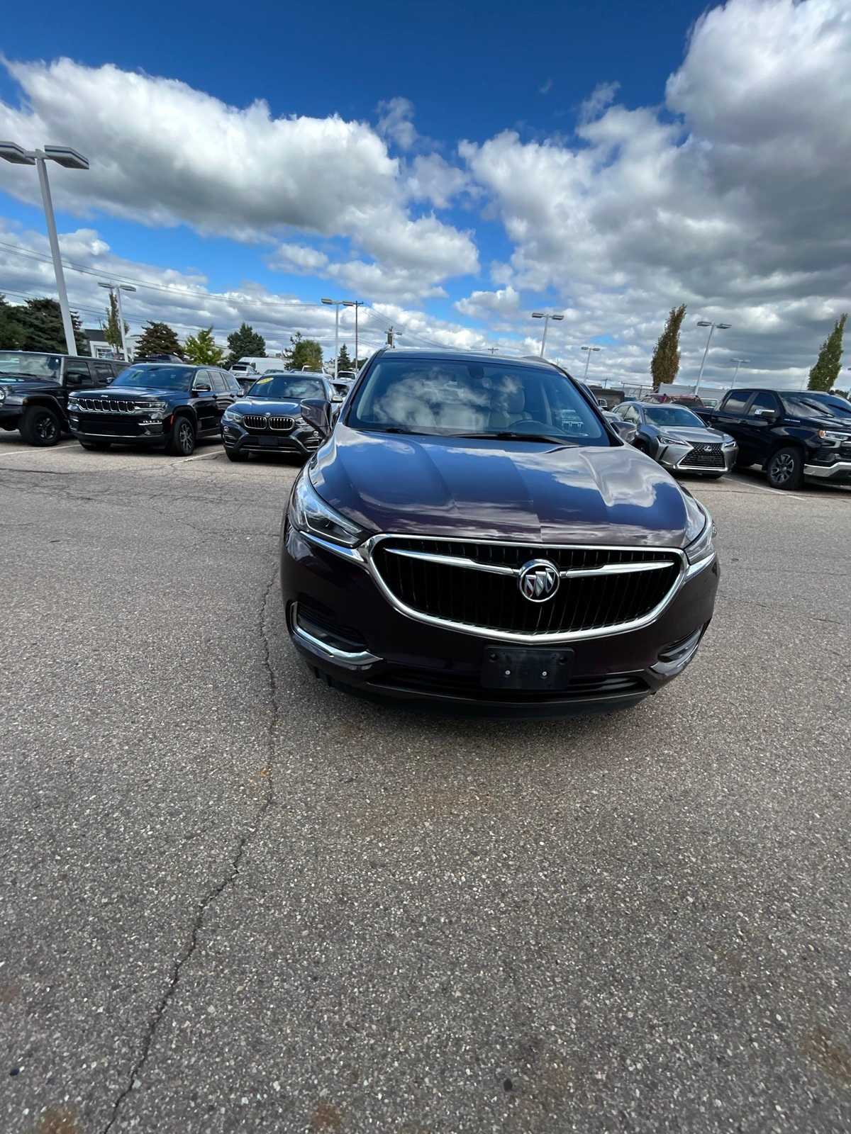2019 Buick Enclave Essence photo 3