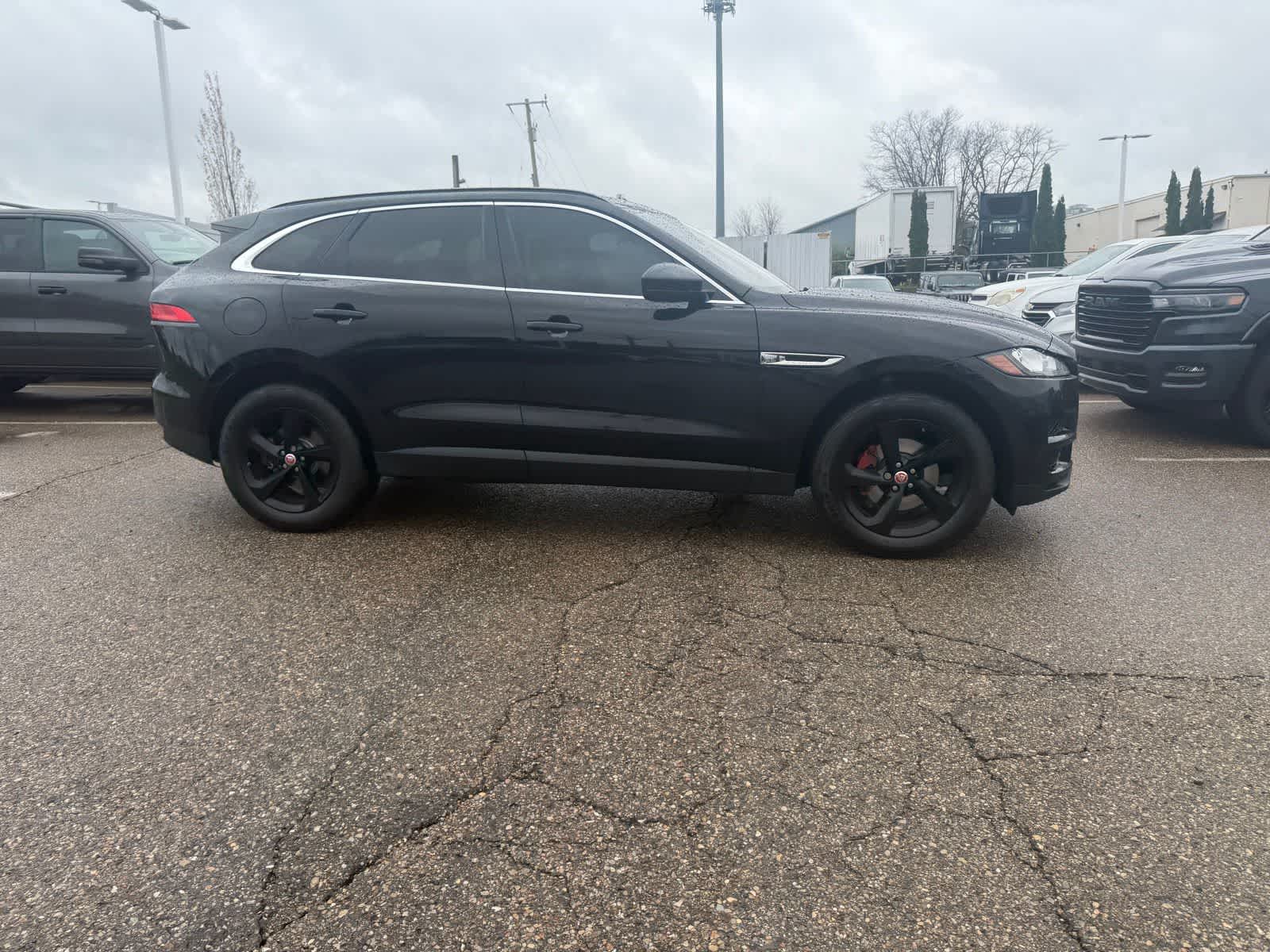 Thumbnail: 2019 Jaguar F-Pace - 11
