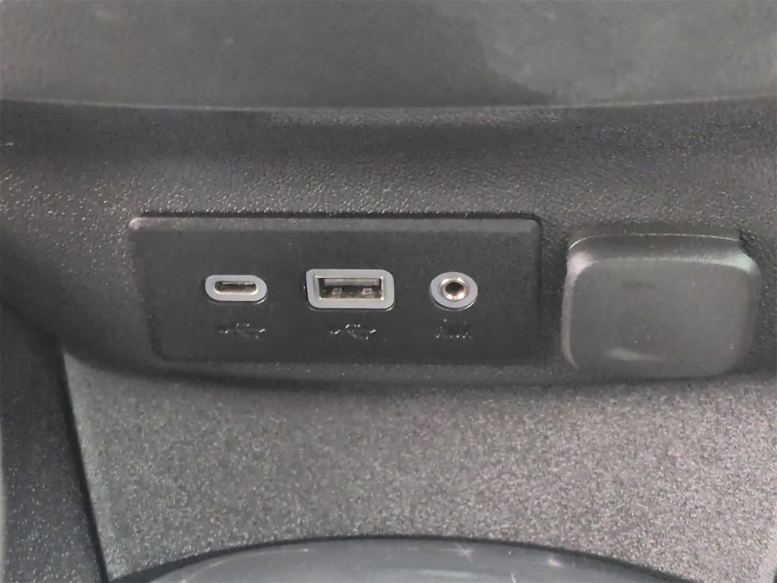 Thumbnail: 2023 Chevrolet Malibu - 31