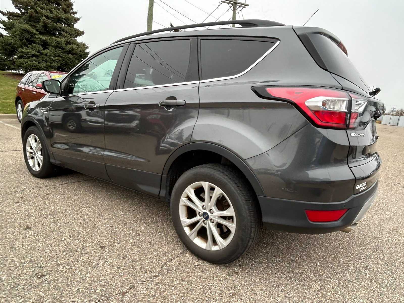 Thumbnail: 2018 Ford Escape - 17