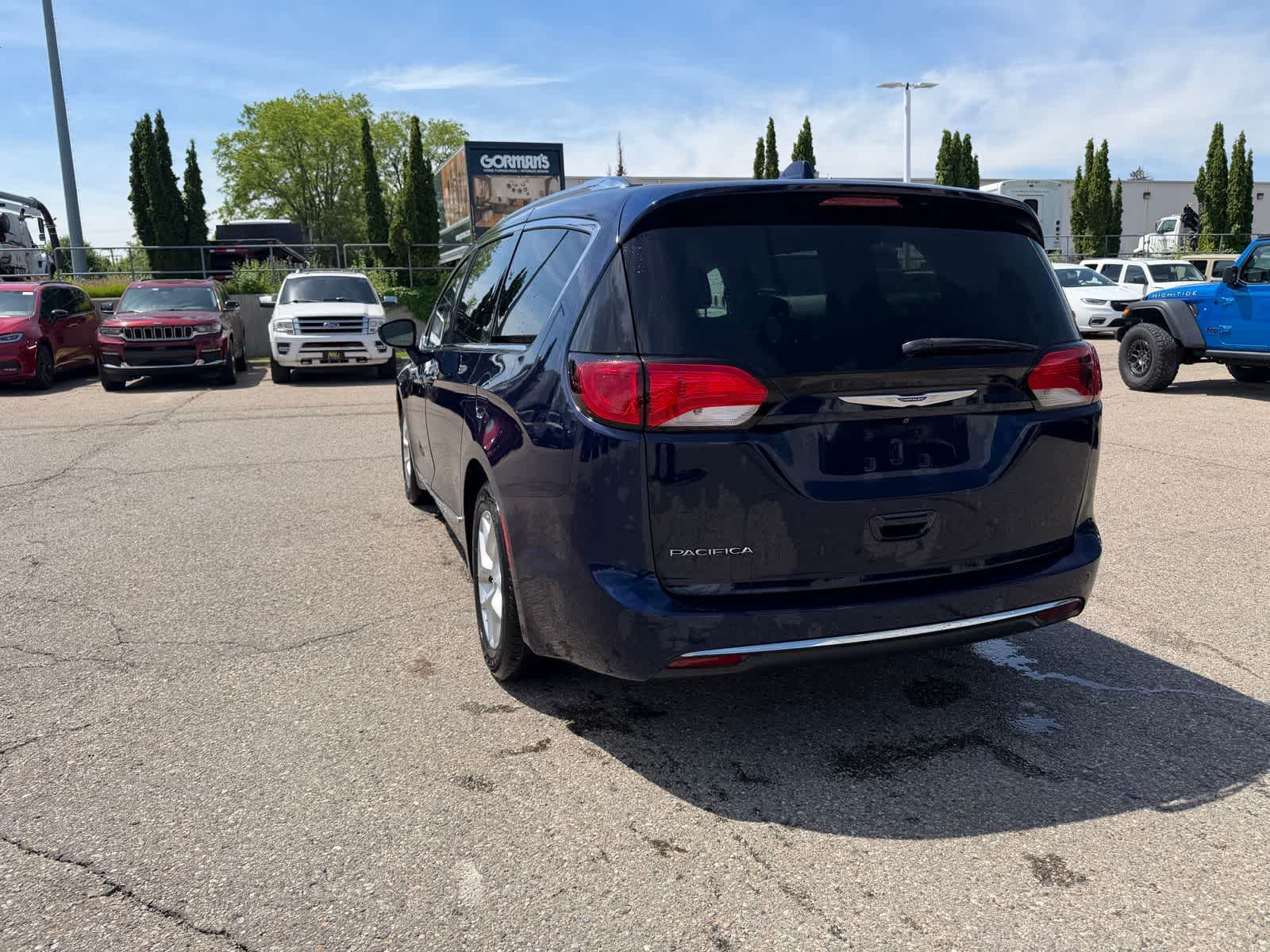 Thumbnail: 2019 Chrysler Pacifica - 23