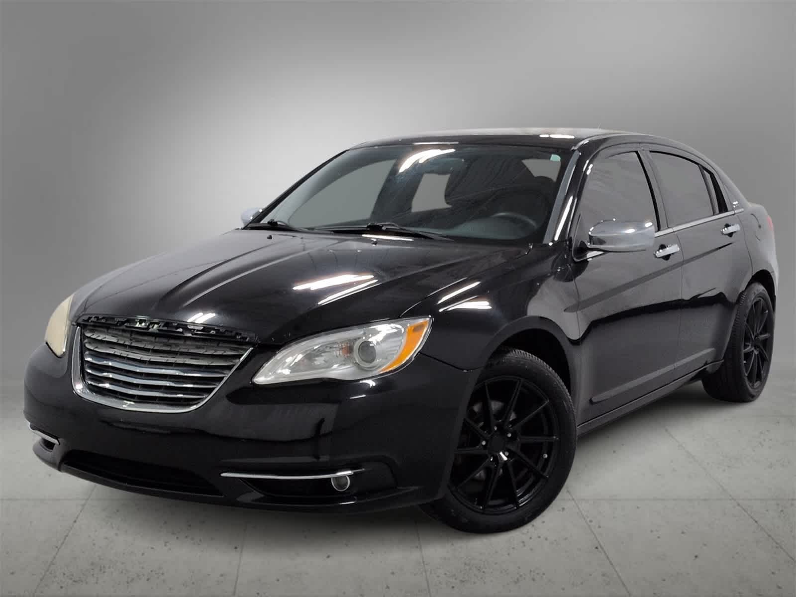 2013 Chrysler 200 Limited -
                  Farmington Hills, MI