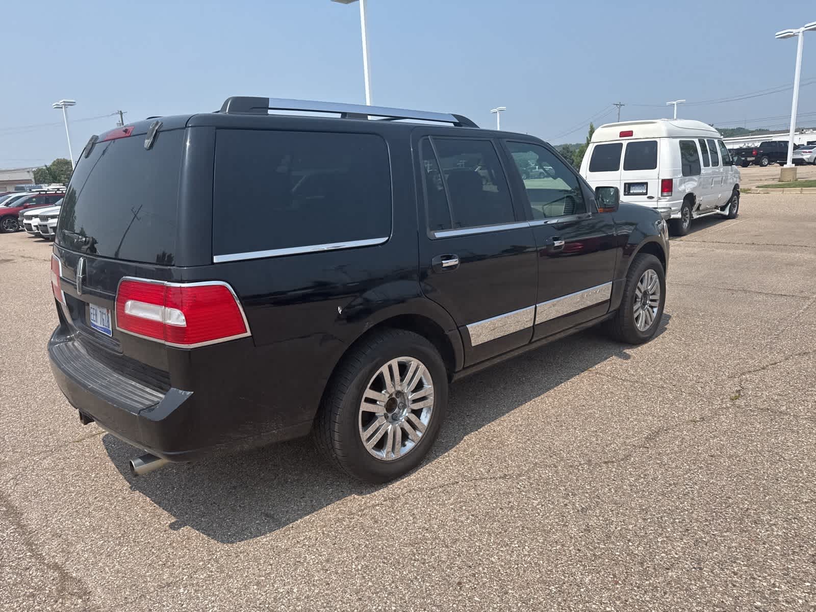 Thumbnail: 2008 Lincoln Navigator - 17
