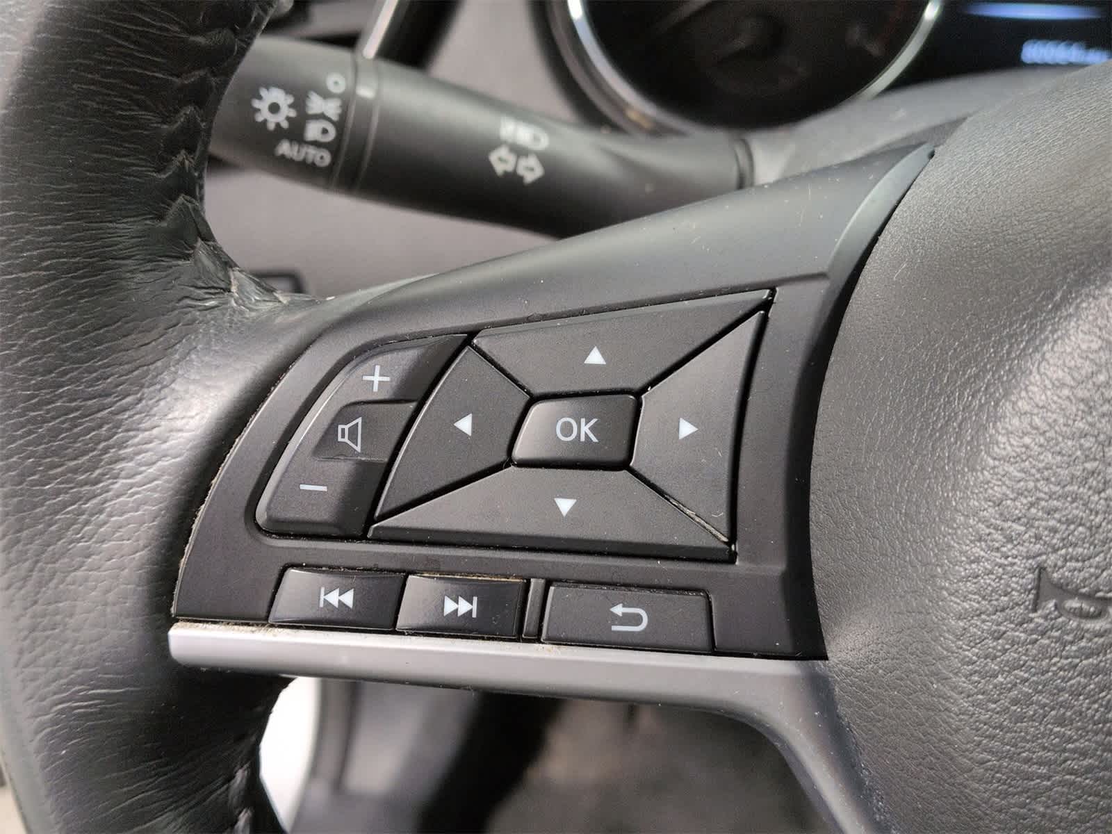 Thumbnail: 2017 Nissan Rogue - 25