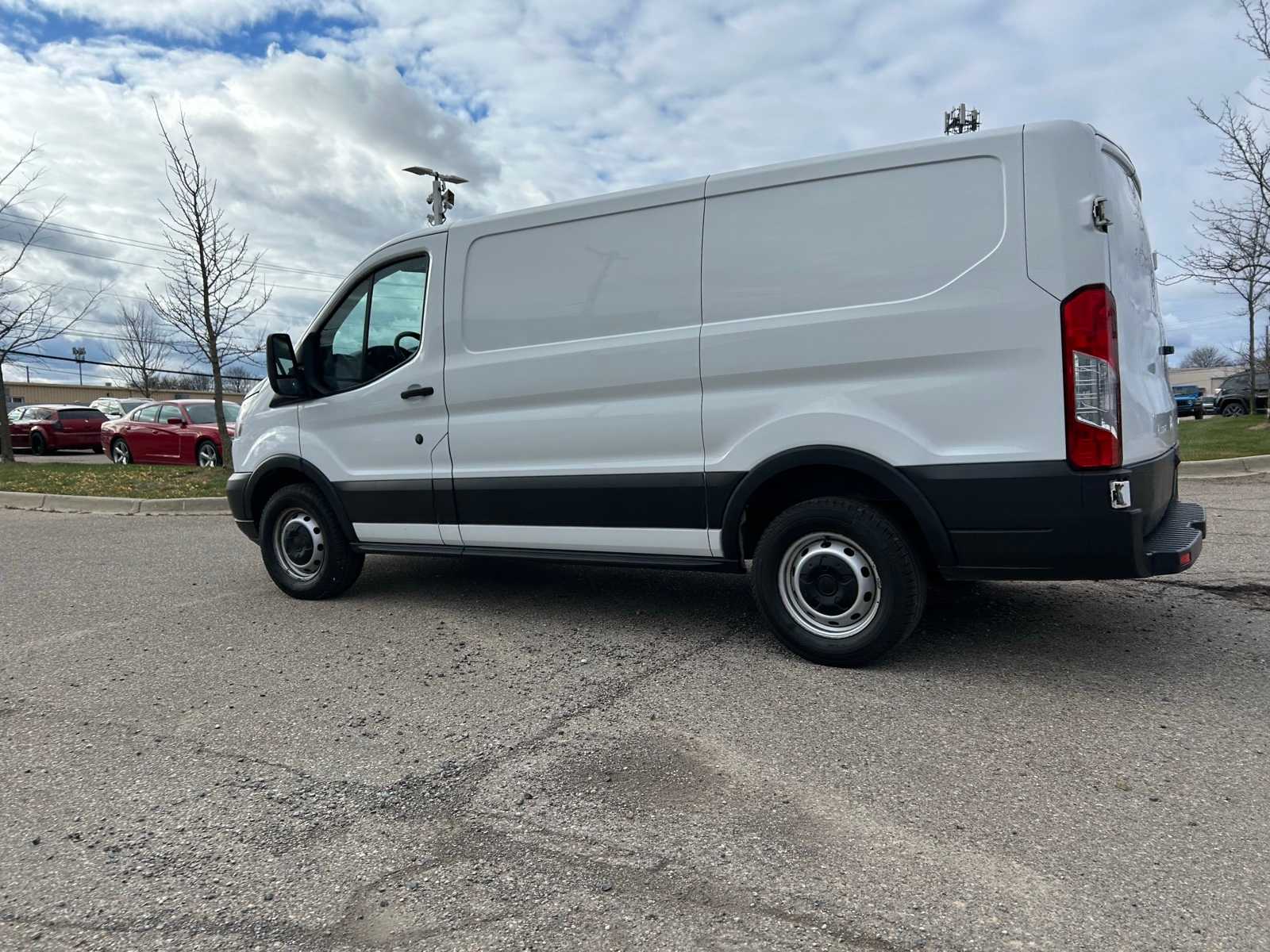 Thumbnail: 2019 Ford Transit Series - 22