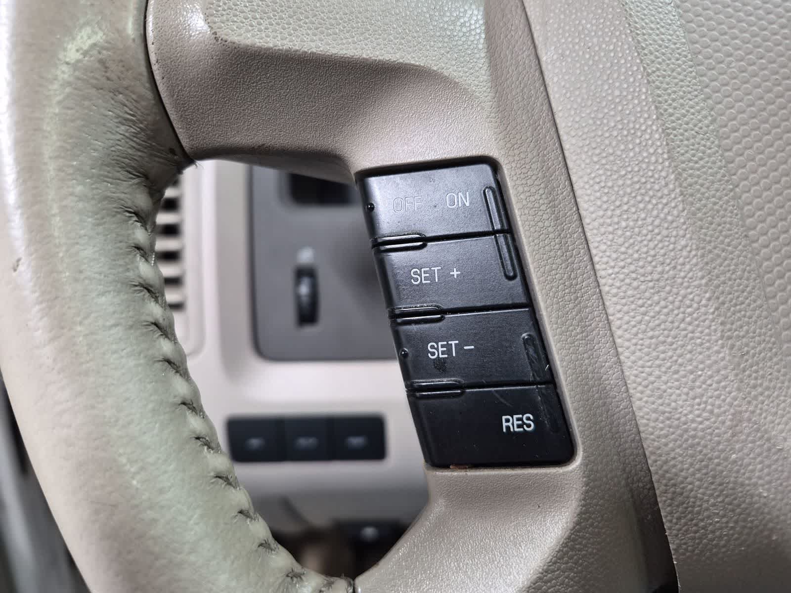 Thumbnail: 2011 Ford Escape - 31