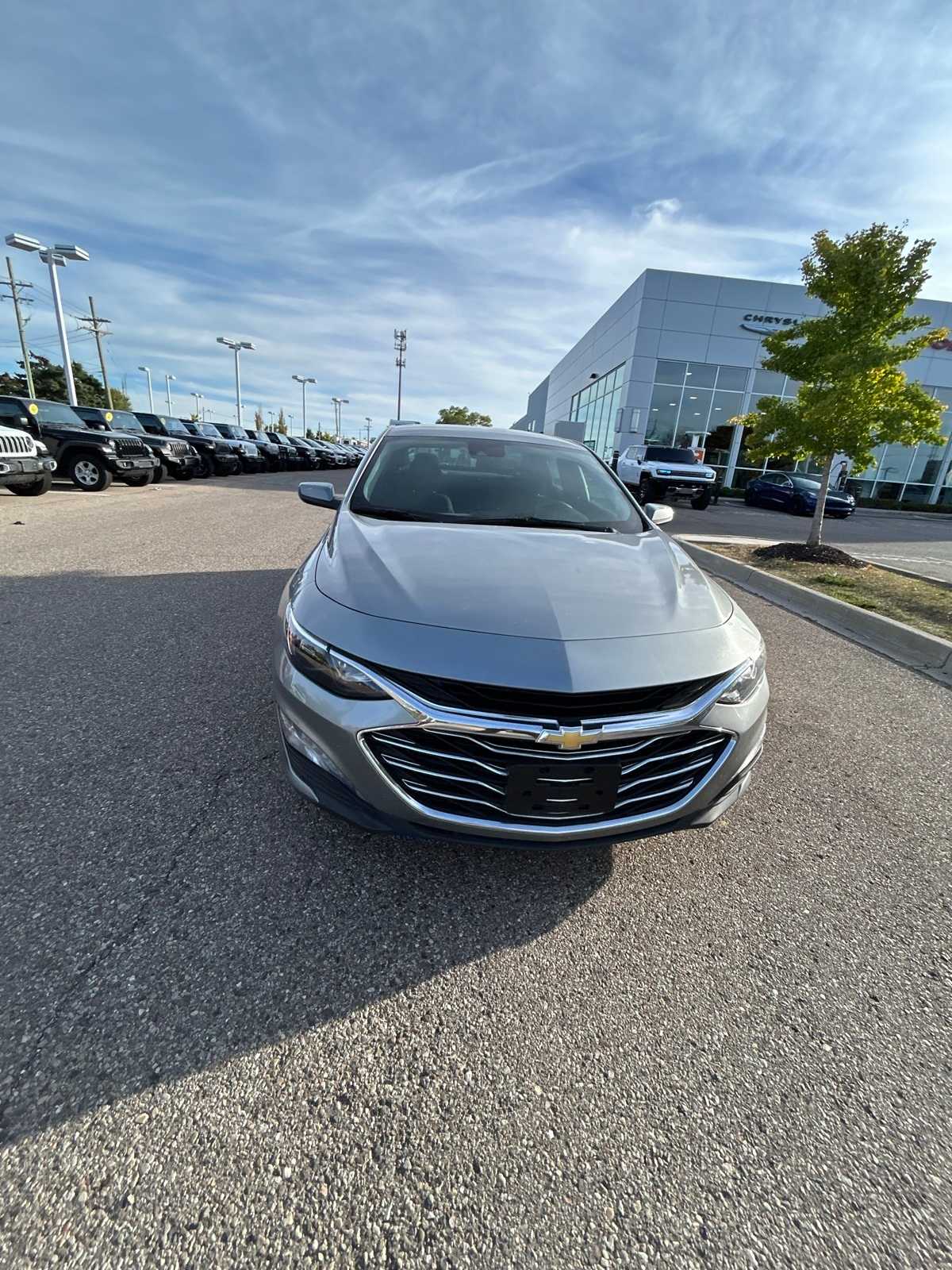 Thumbnail: 2023 Chevrolet Malibu - 4
