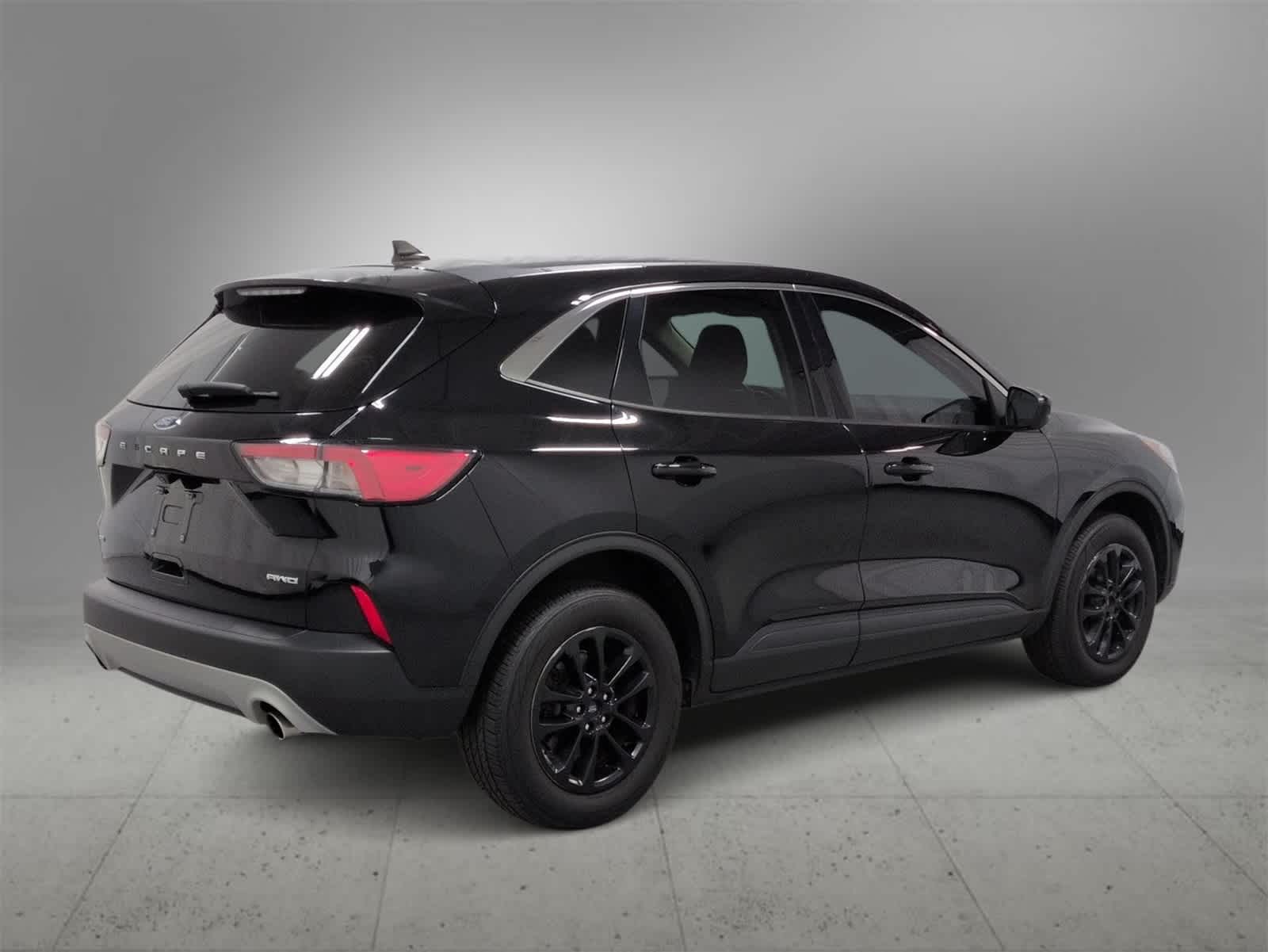 Thumbnail: 2021 Ford Escape - 8