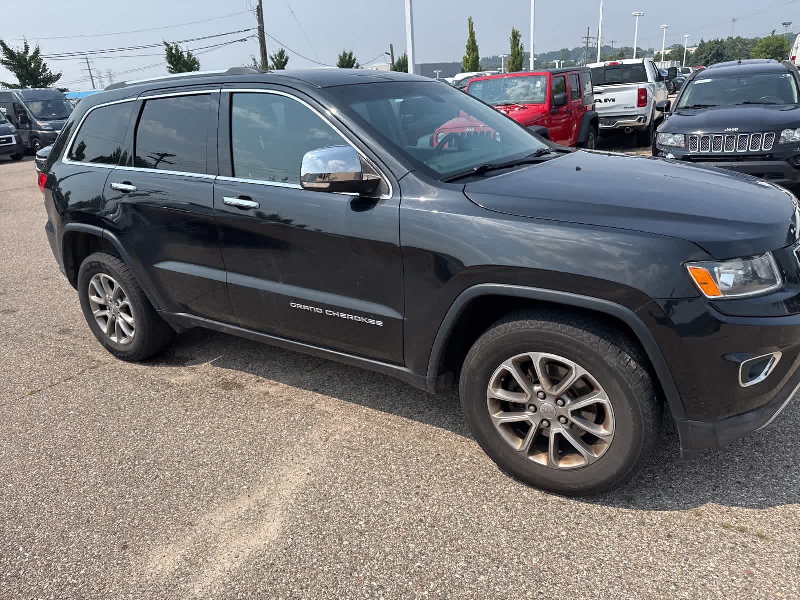 Thumbnail: 2015 Jeep Grand Cherokee - 9