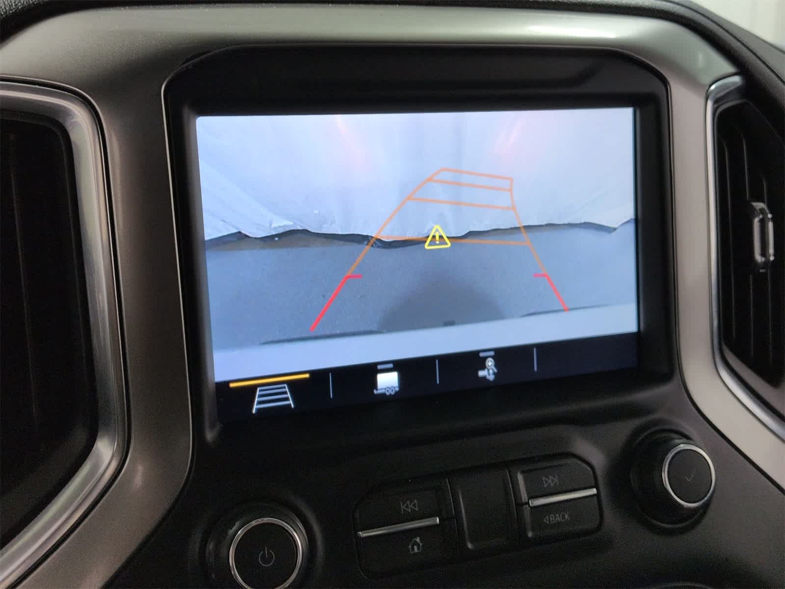 Thumbnail: 2019 Chevrolet Silverado 1500 - 32