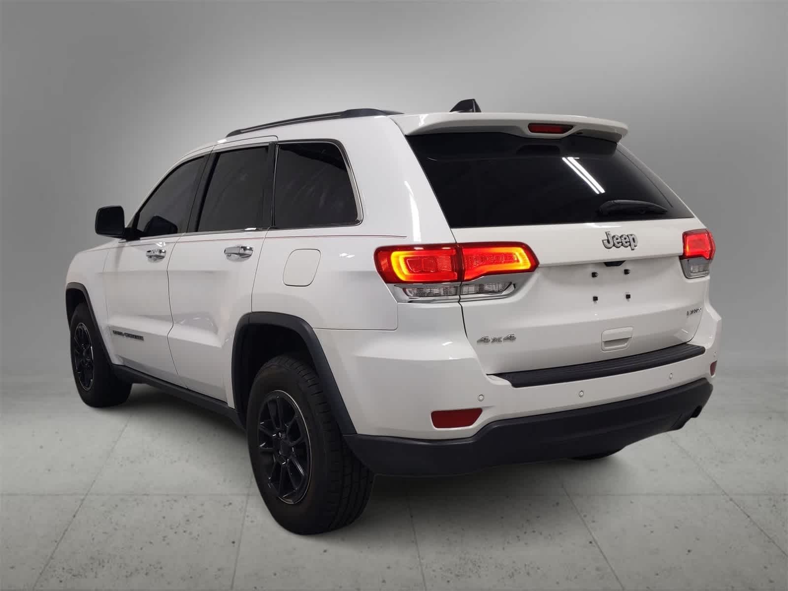 Thumbnail: 2019 Jeep Grand Cherokee - 6