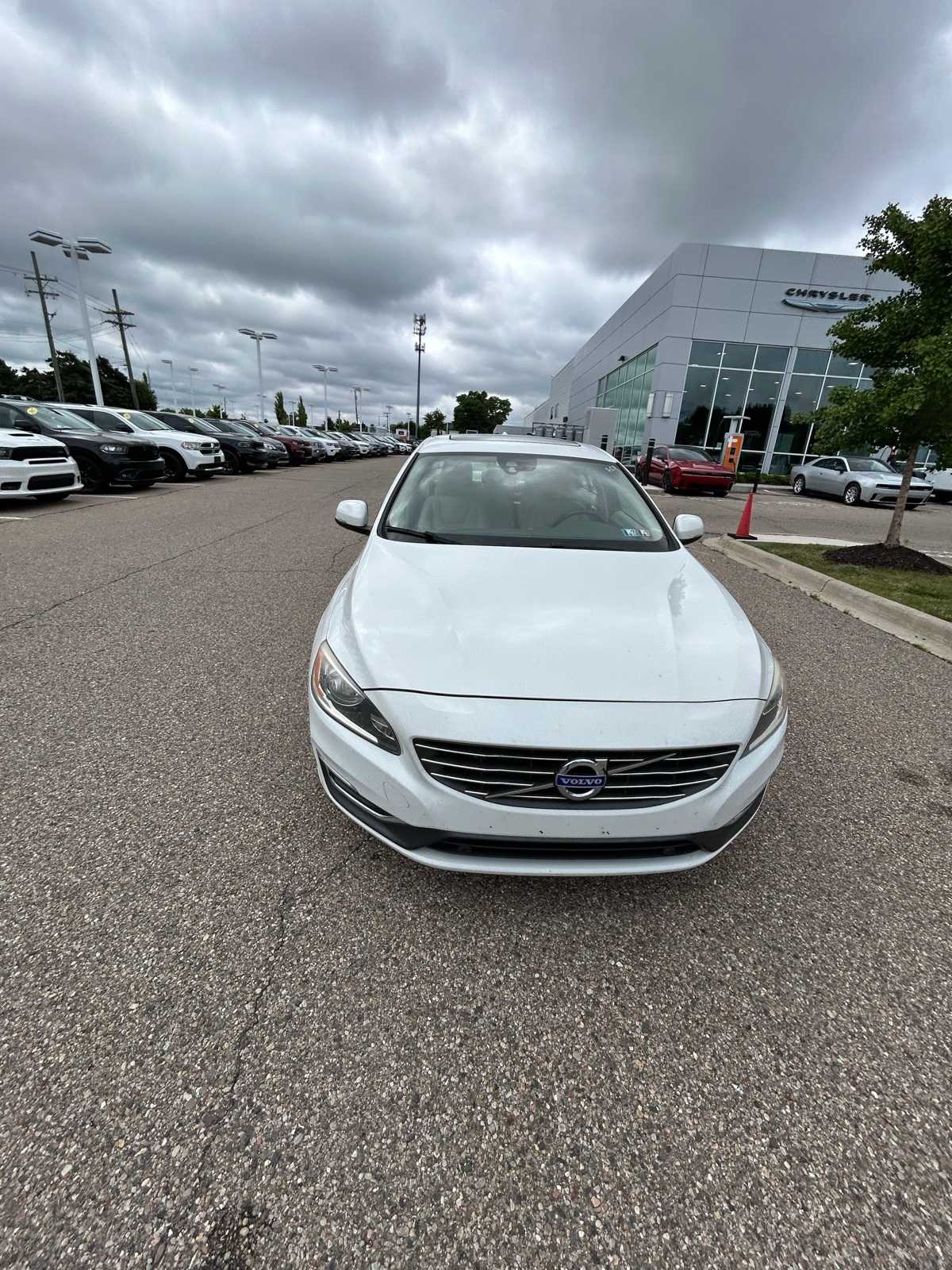 Thumbnail: 2015 Volvo S60 - 8