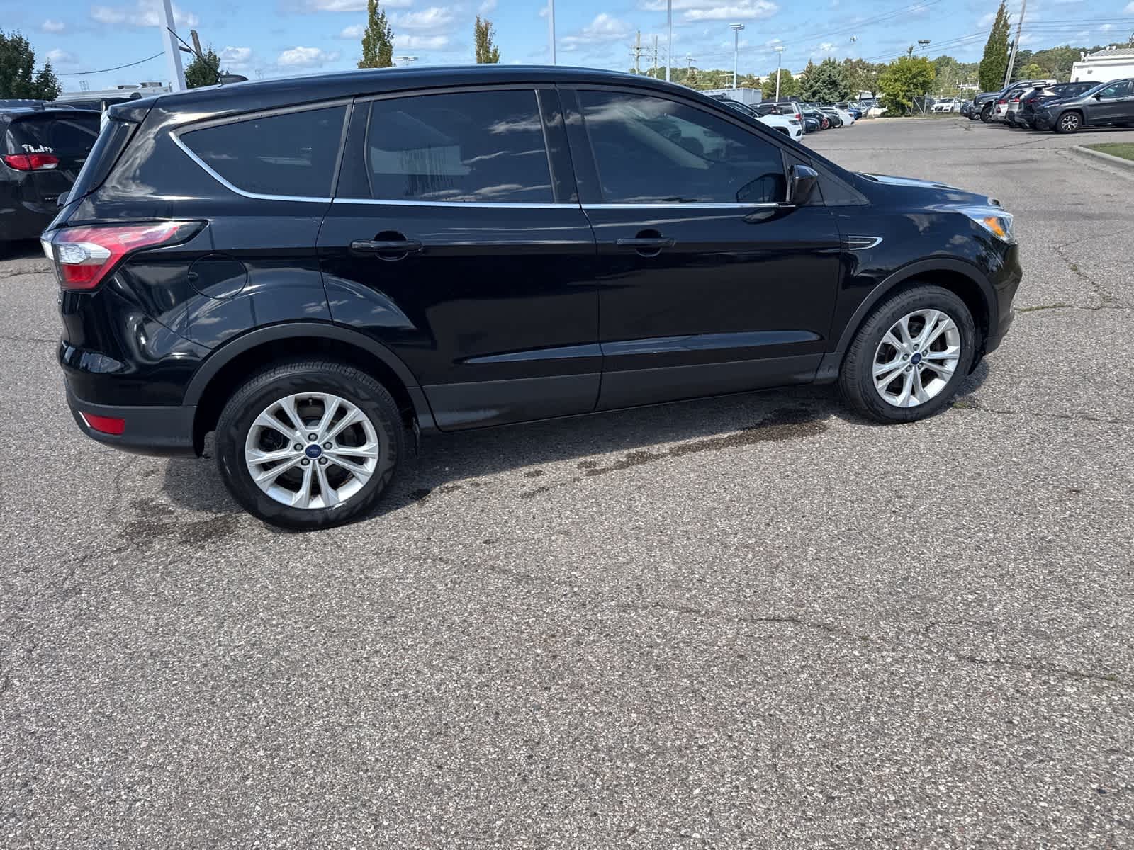 Thumbnail: 2017 Ford Escape - 9