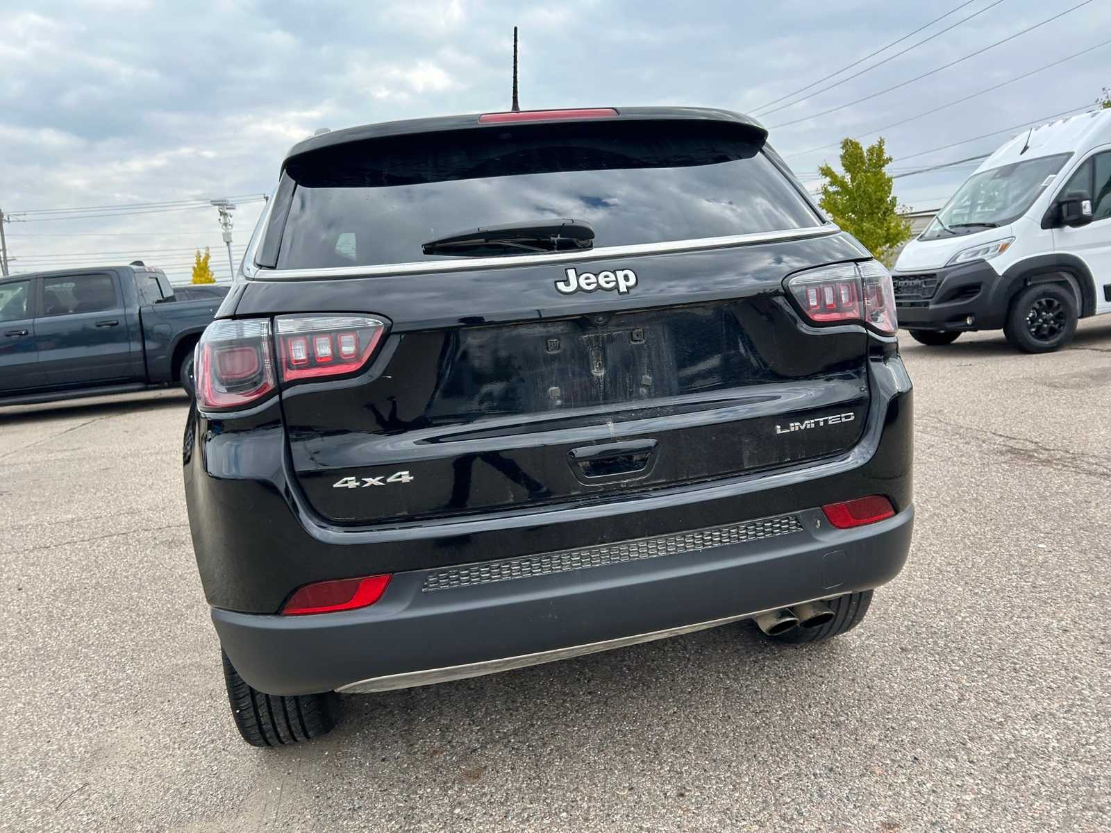Thumbnail: 2022 Jeep Compass - 17