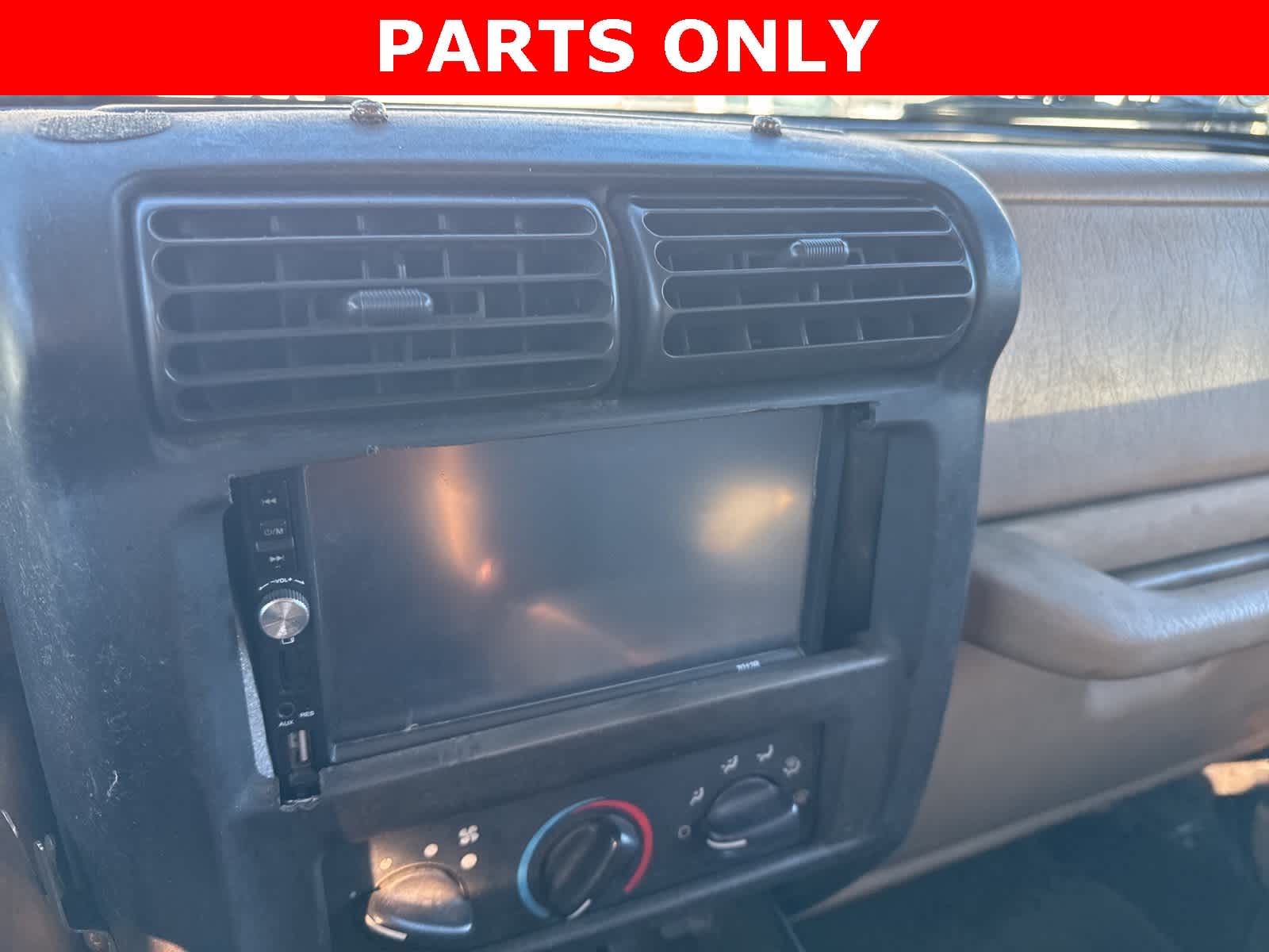 Thumbnail: 2000 Jeep Wrangler - 27