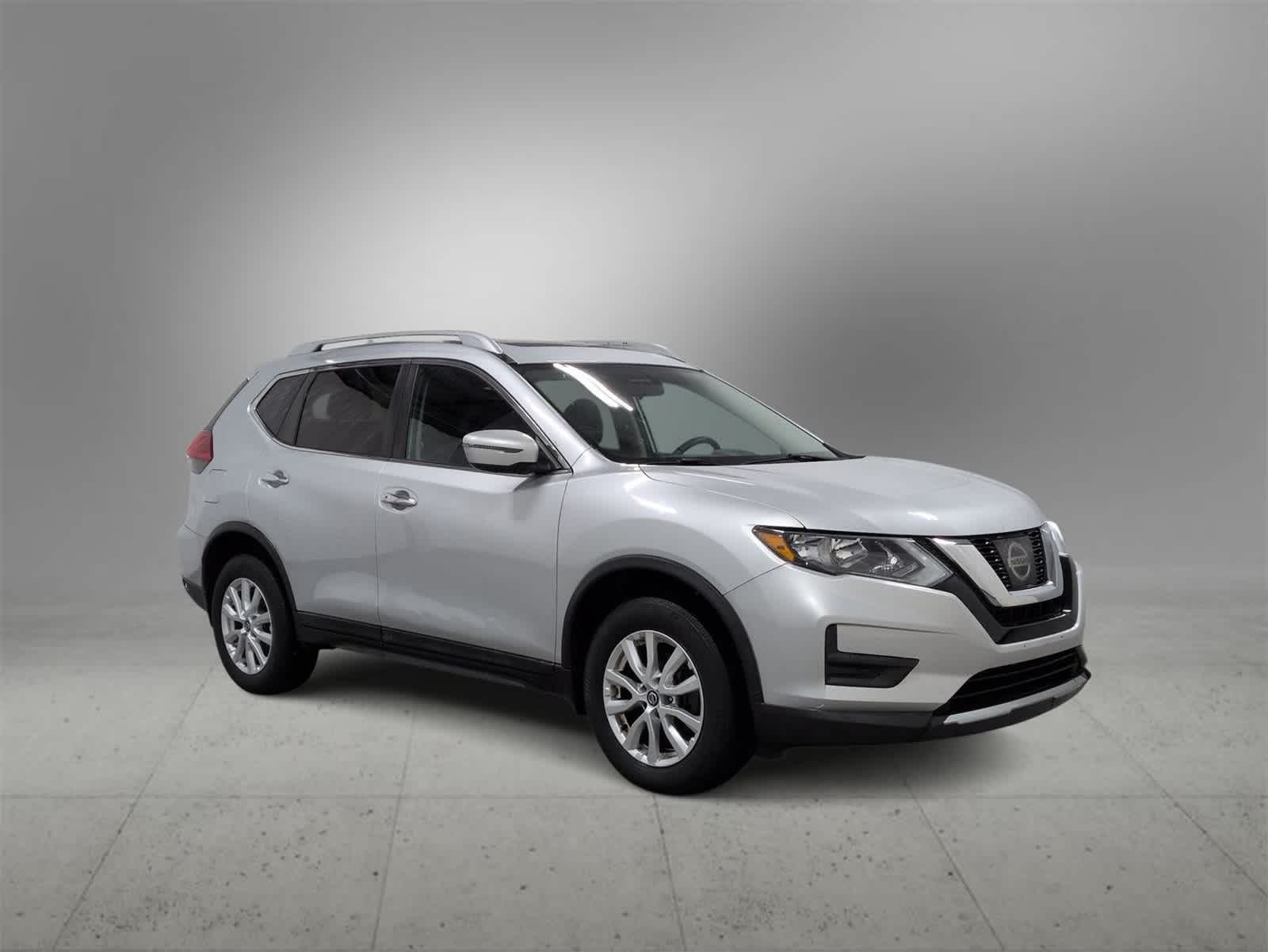 Thumbnail: 2017 Nissan Rogue - 2