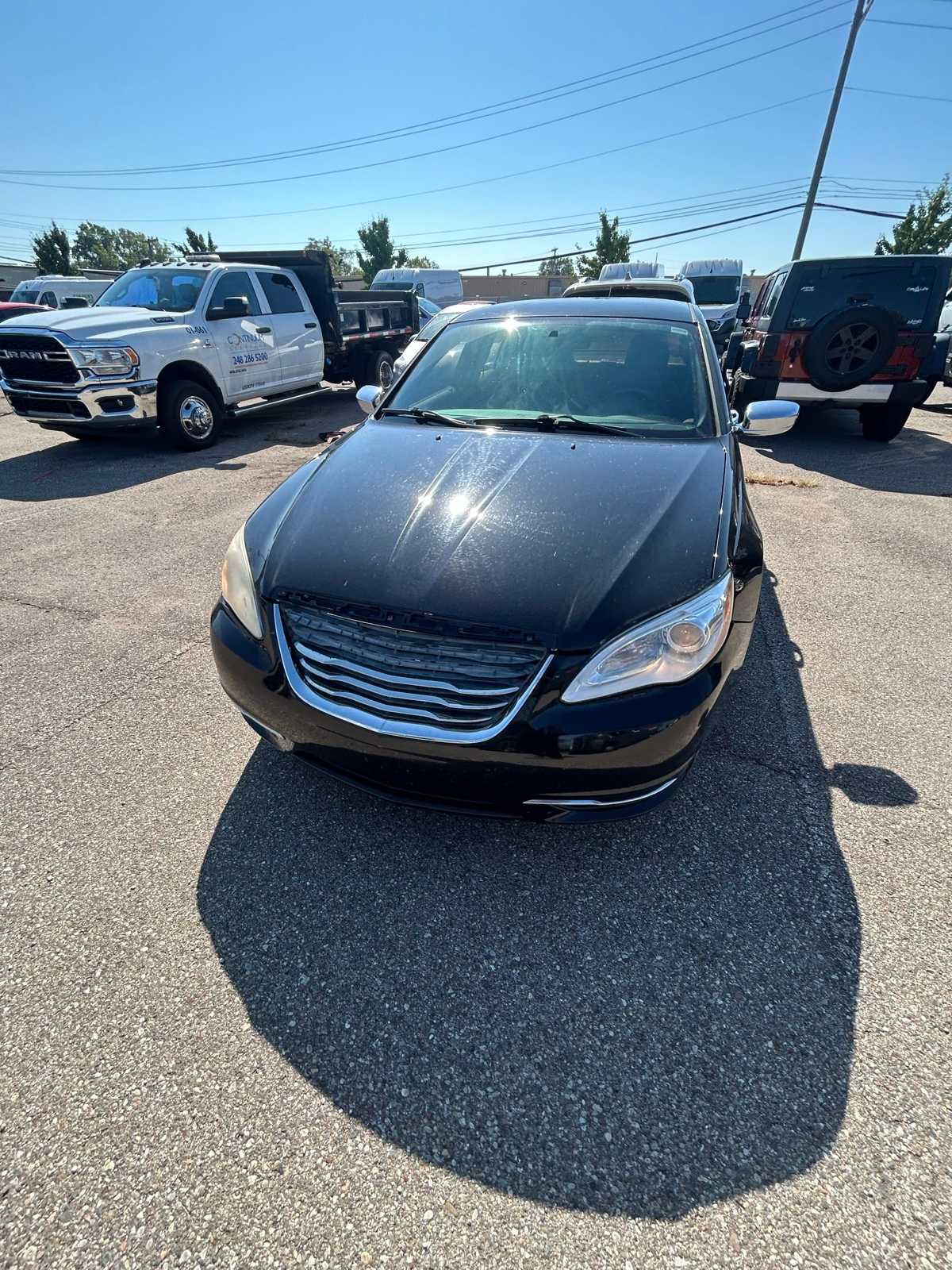 Thumbnail: 2013 Chrysler 200 - 4