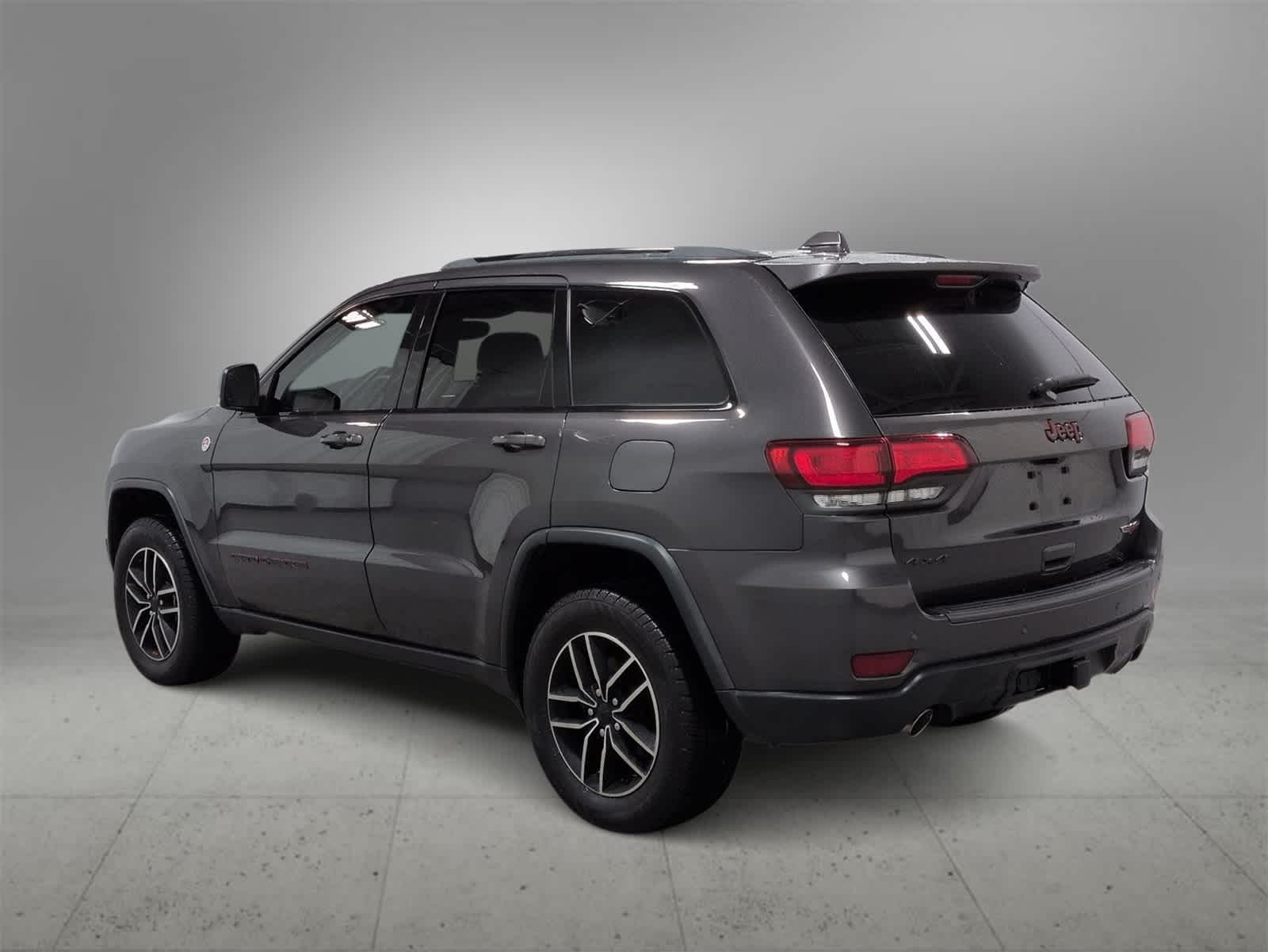 Thumbnail: 2019 Jeep Grand Cherokee - 6