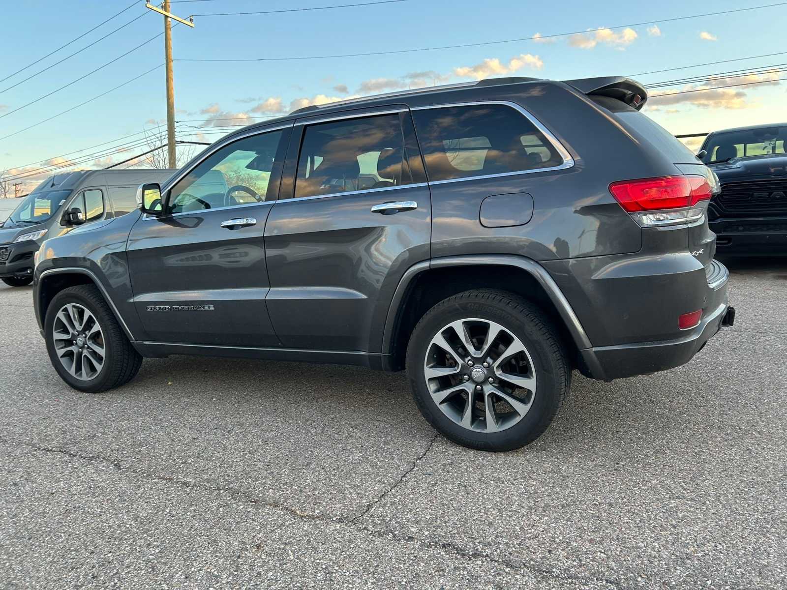 Thumbnail: 2018 Jeep Grand Cherokee - 17