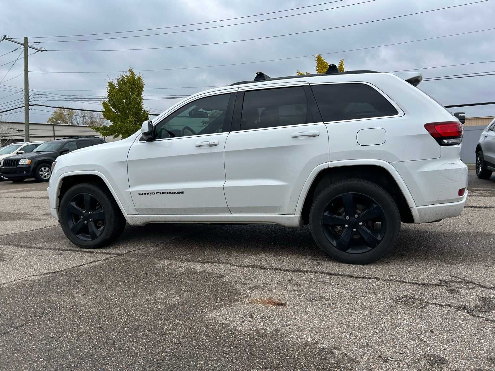 Thumbnail: 2015 Jeep Grand Cherokee - 20