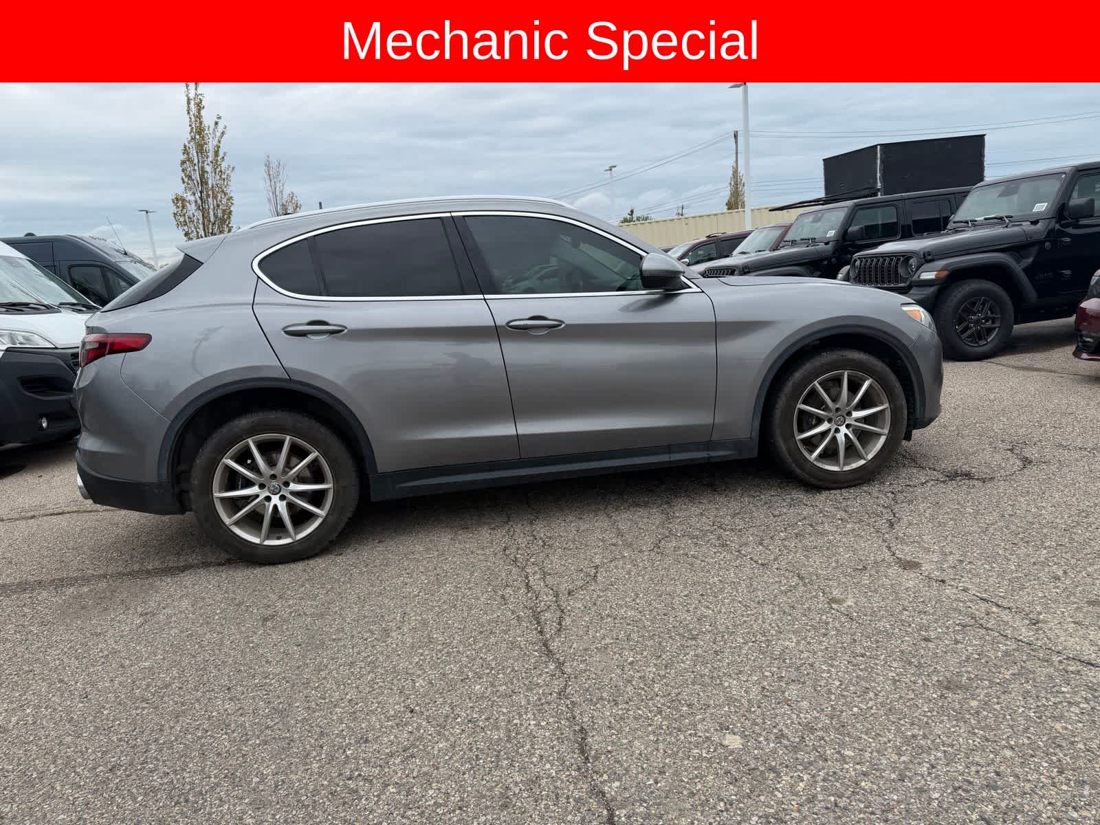 Thumbnail: 2018 Alfa Romeo Stelvio - 13