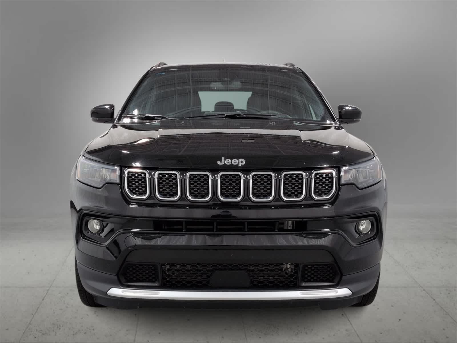 Thumbnail: 2023 Jeep Compass - 3
