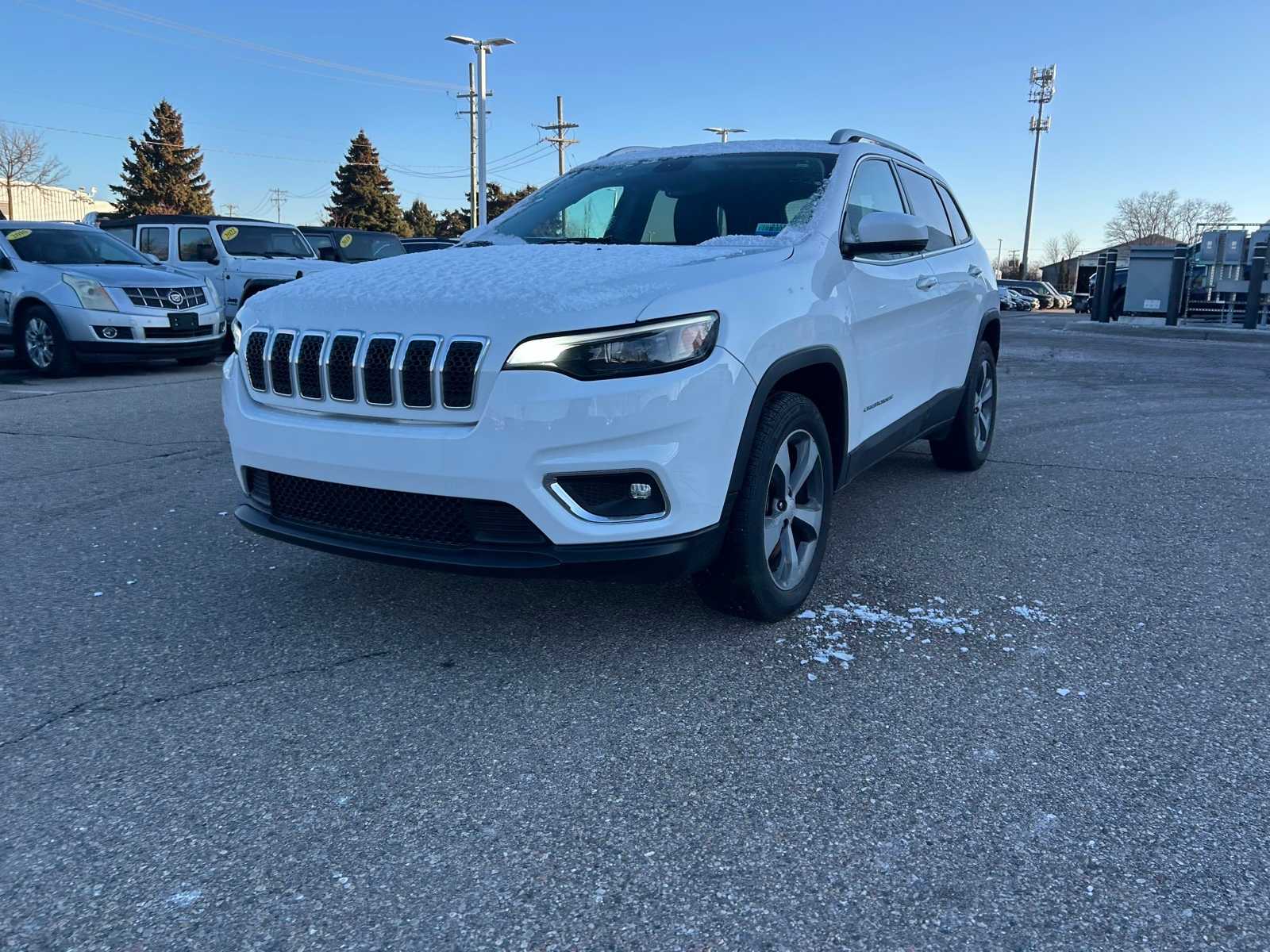 Thumbnail: 2019 Jeep Cherokee - 6