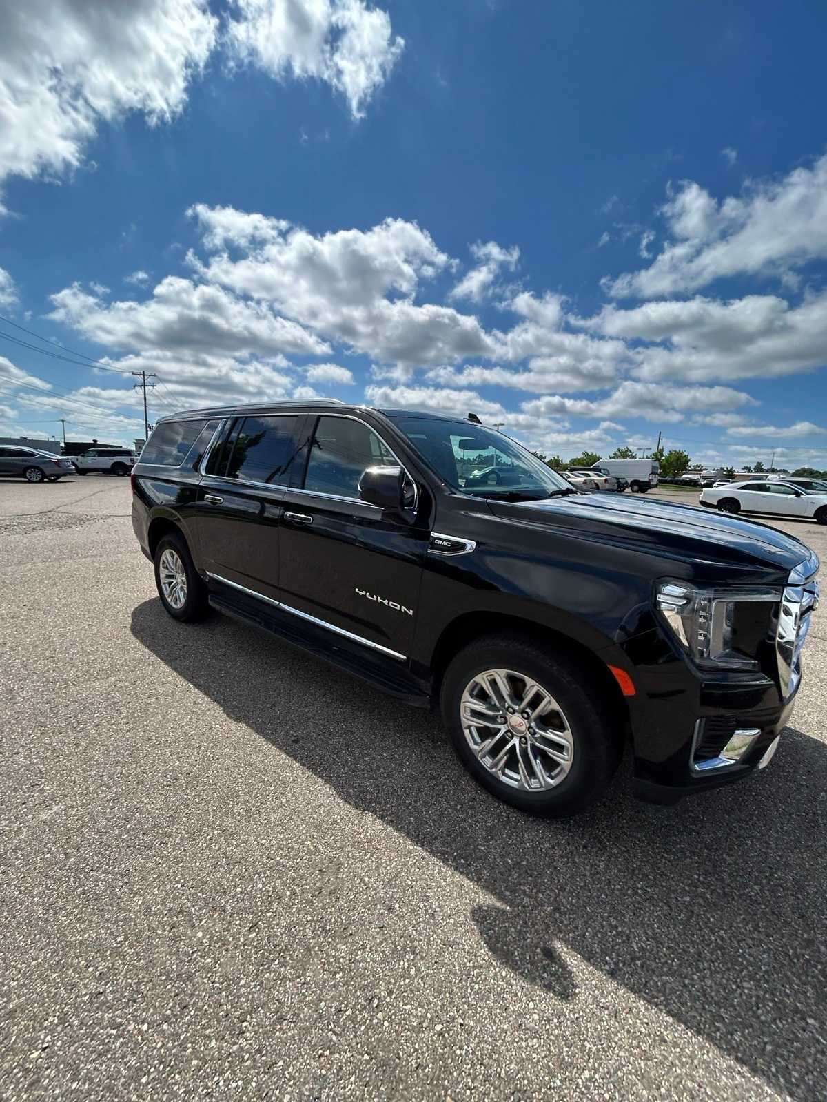 Thumbnail: 2021 GMC Yukon XL - 8