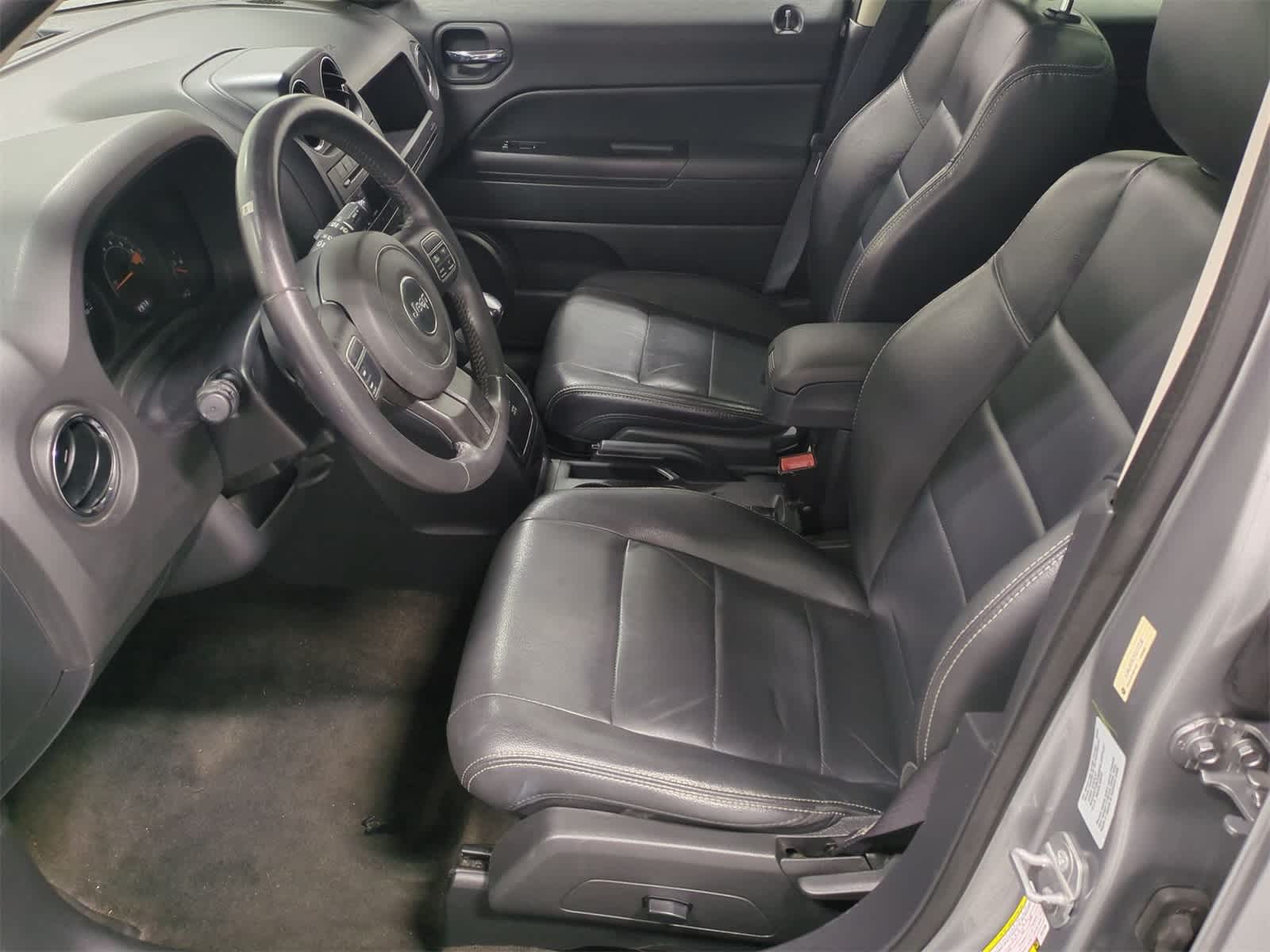 Thumbnail: 2015 Jeep Patriot - 16