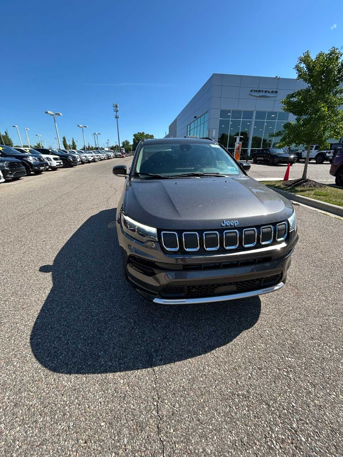 Thumbnail: 2022 Jeep Compass - 6