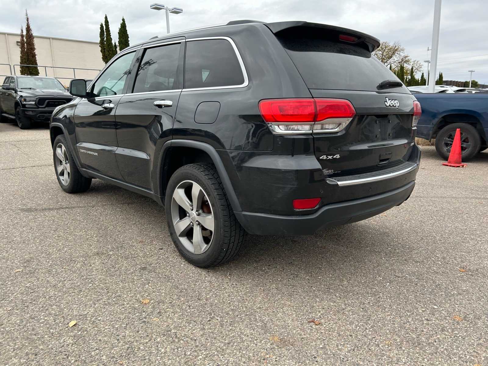 Thumbnail: 2015 Jeep Grand Cherokee - 24