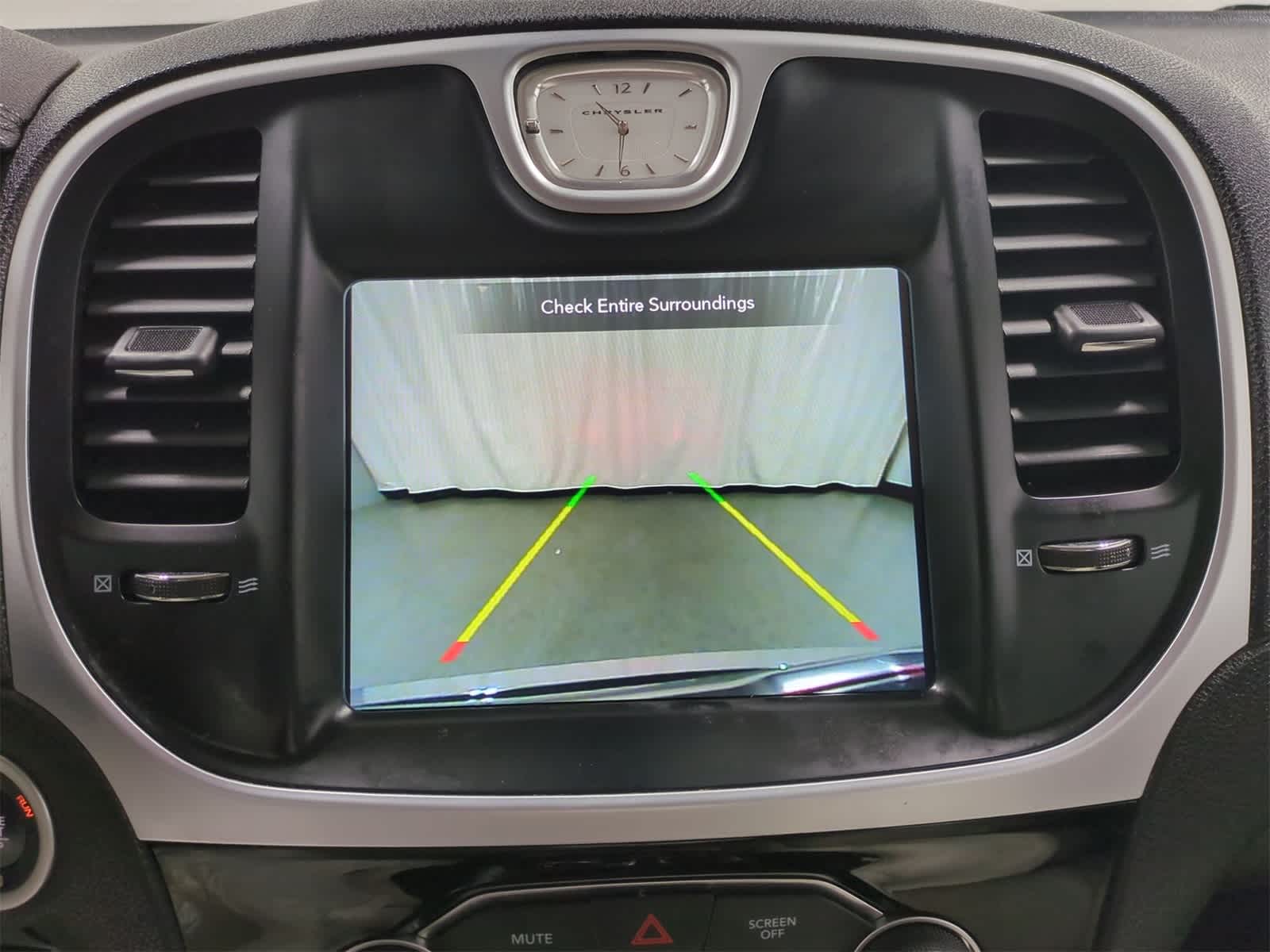 Thumbnail: 2023 Chrysler 300 - 28