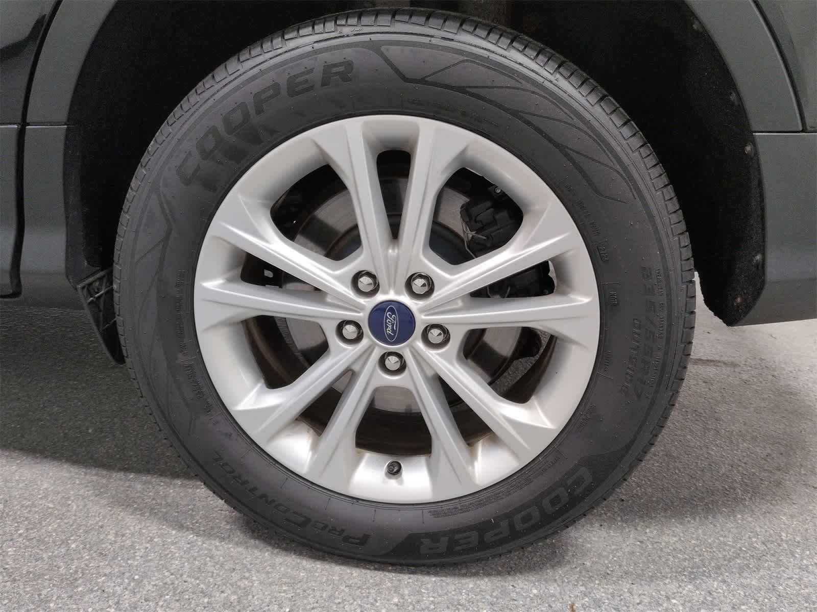 Thumbnail: 2017 Ford Escape - 14