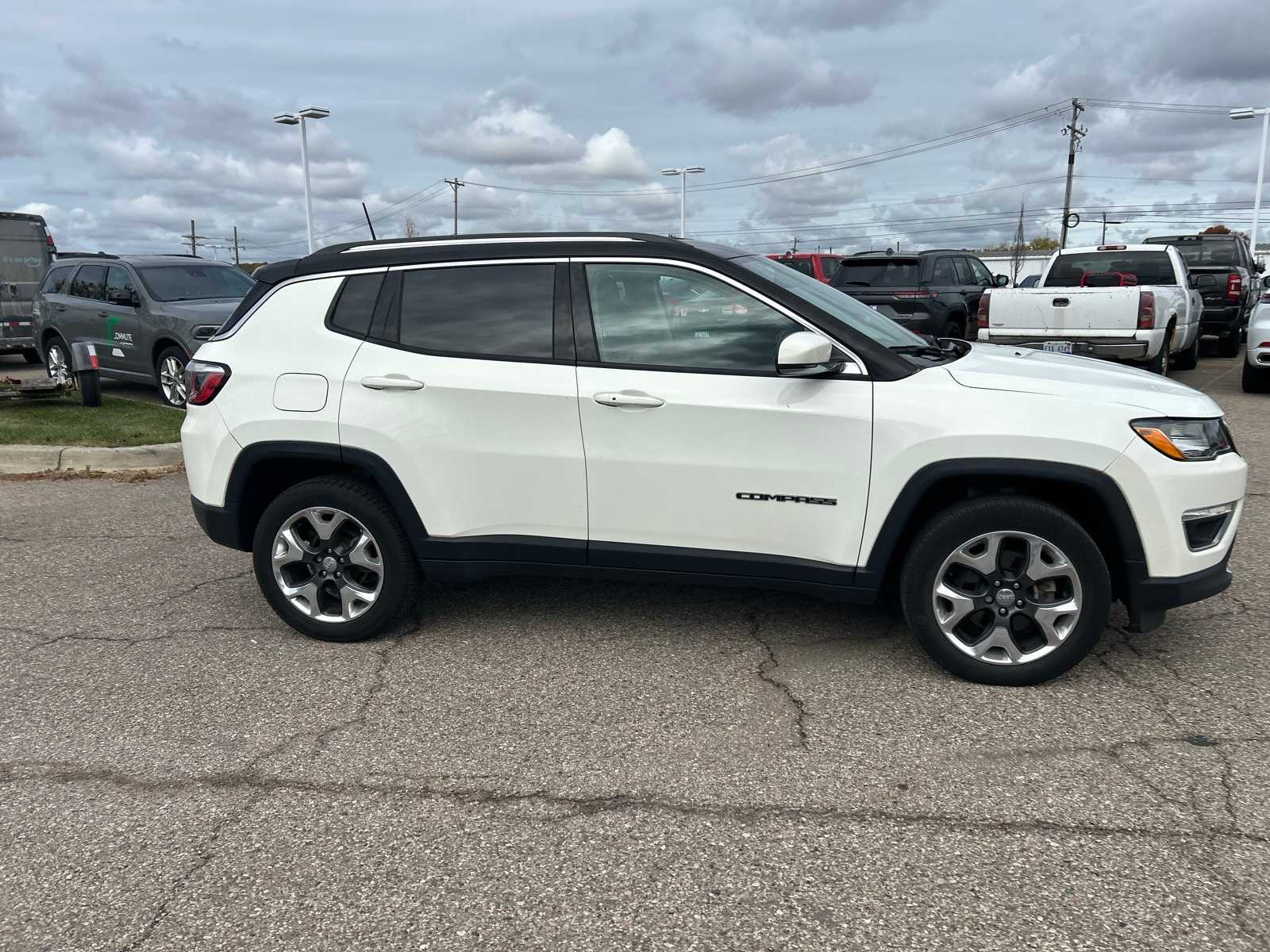 Thumbnail: 2019 Jeep Compass - 15