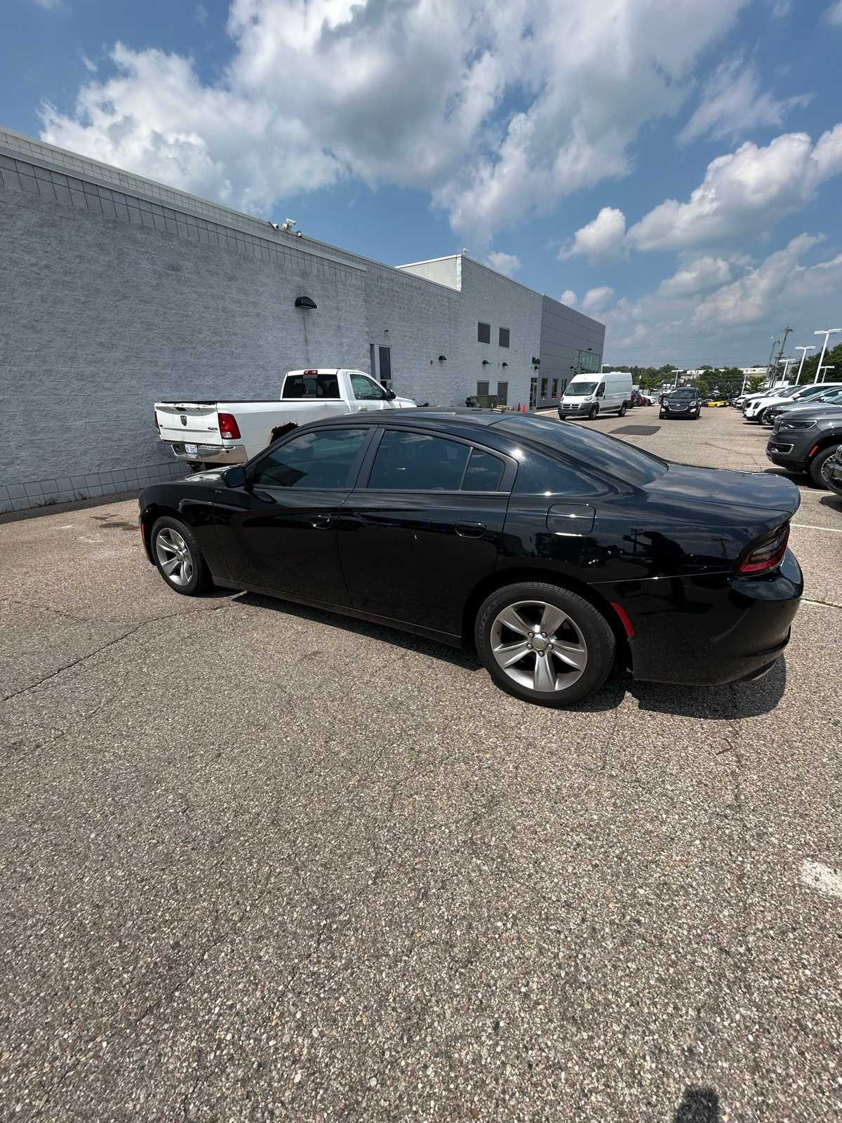 Thumbnail: 2015 Dodge Charger - 25