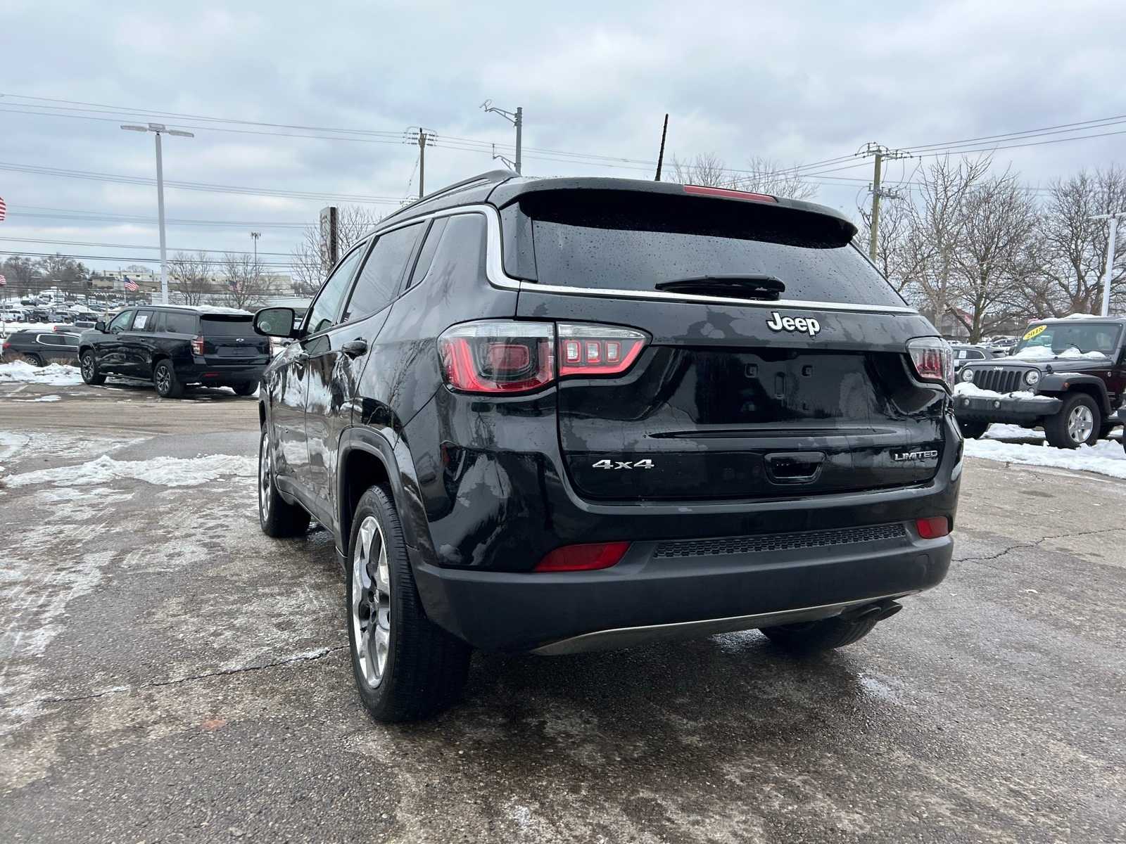 Thumbnail: 2018 Jeep Compass - 18