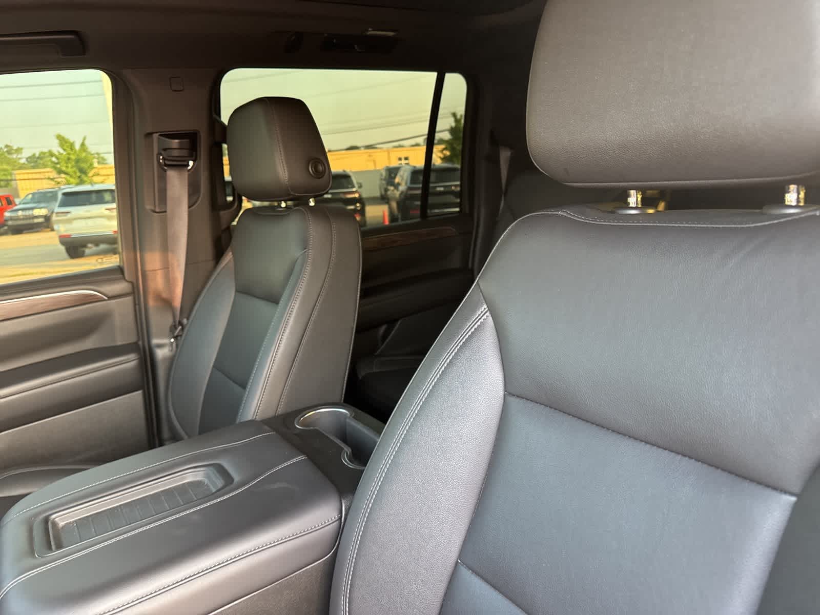 Thumbnail: 2022 Chevrolet Suburban - 27