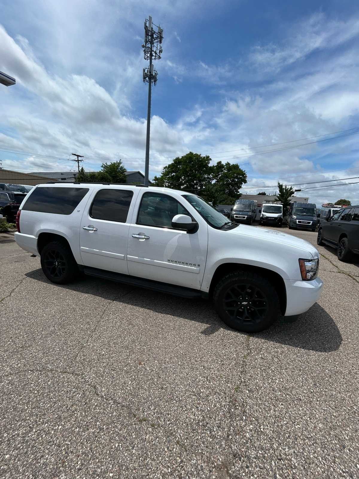 Thumbnail: 2008 Chevrolet Suburban - 9