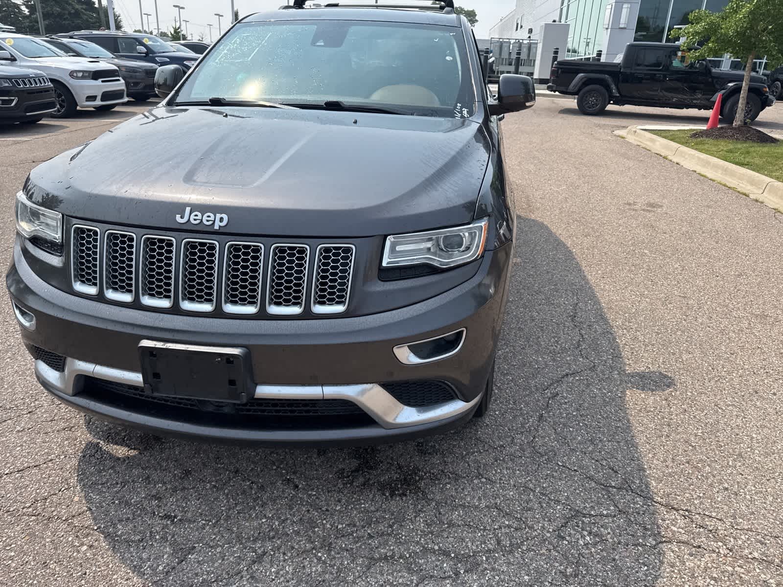 Thumbnail: 2015 Jeep Grand Cherokee - 4