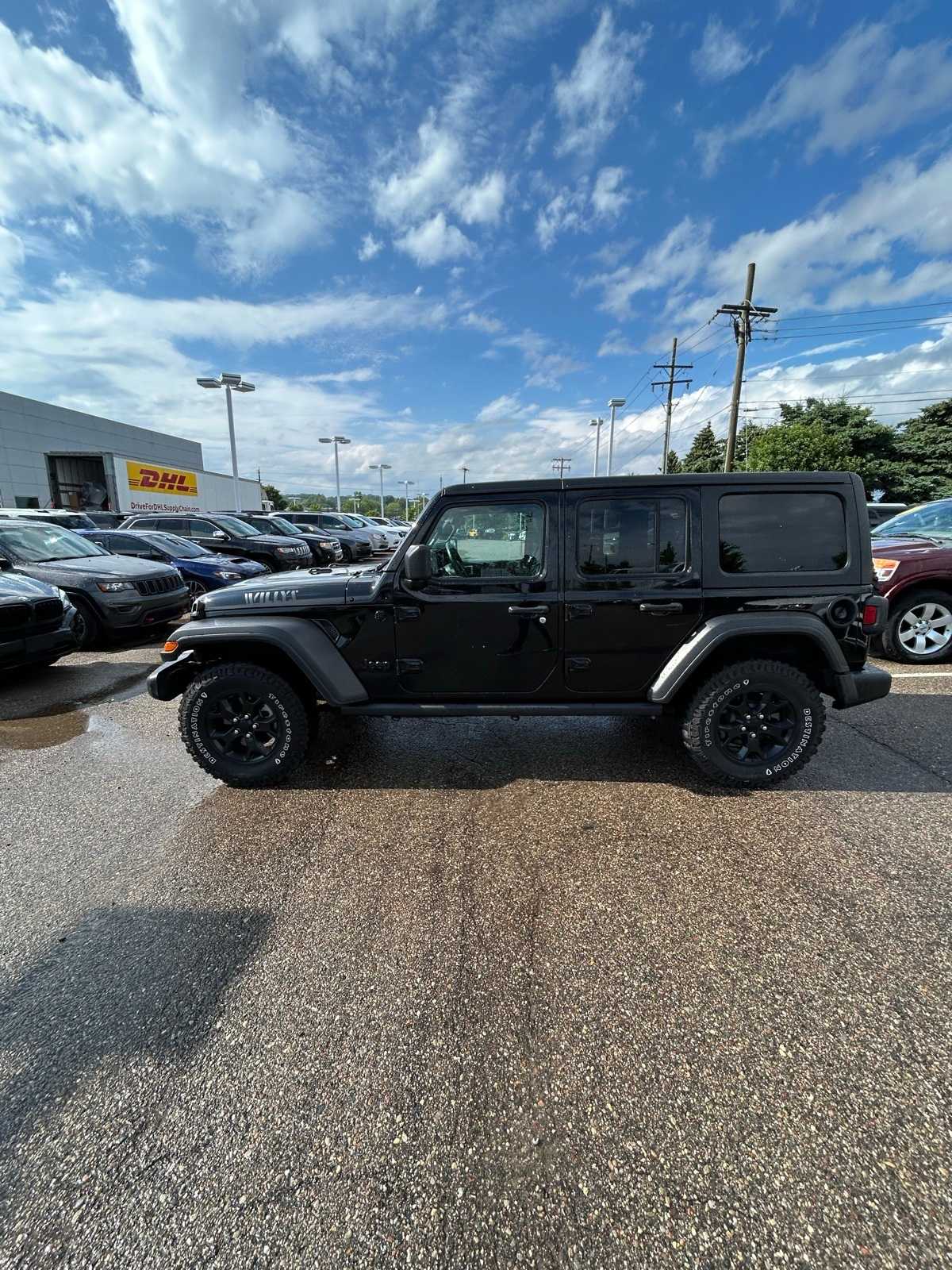 Thumbnail: 2021 Jeep Wrangler - 25