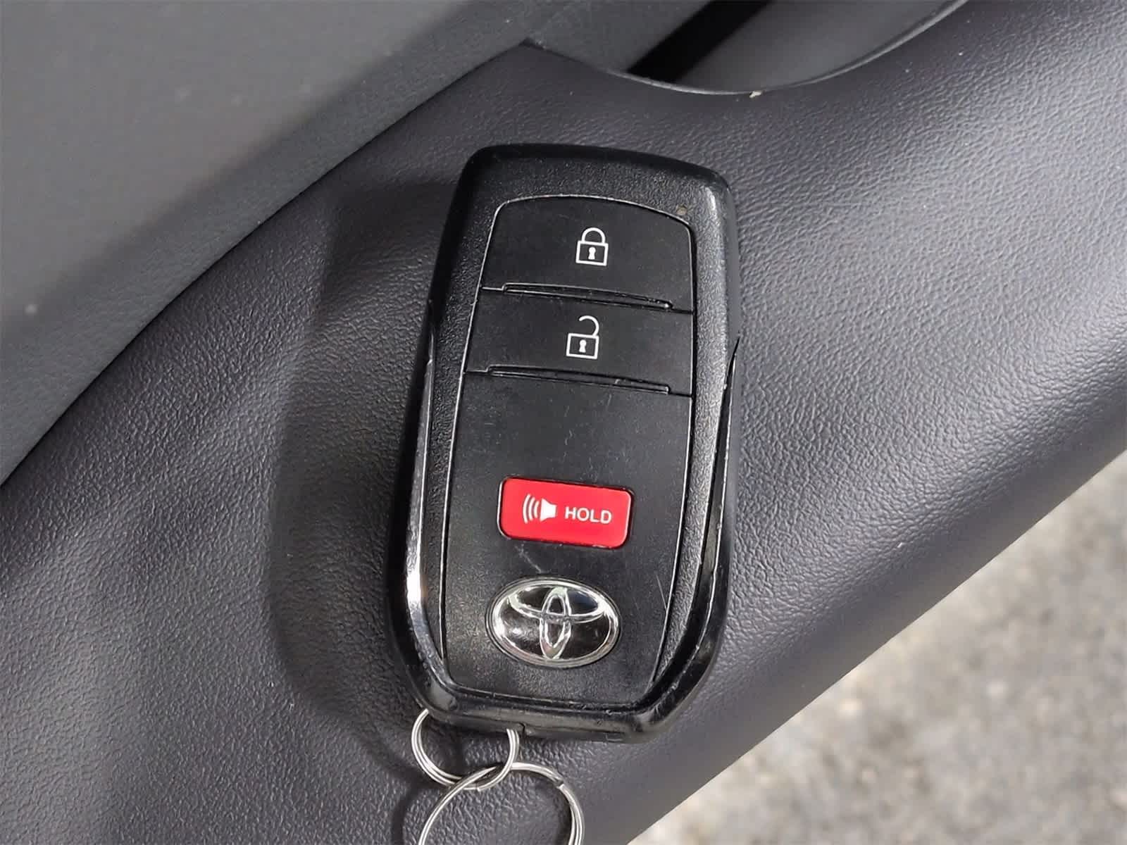 Thumbnail: 2023 Toyota Prius - 34