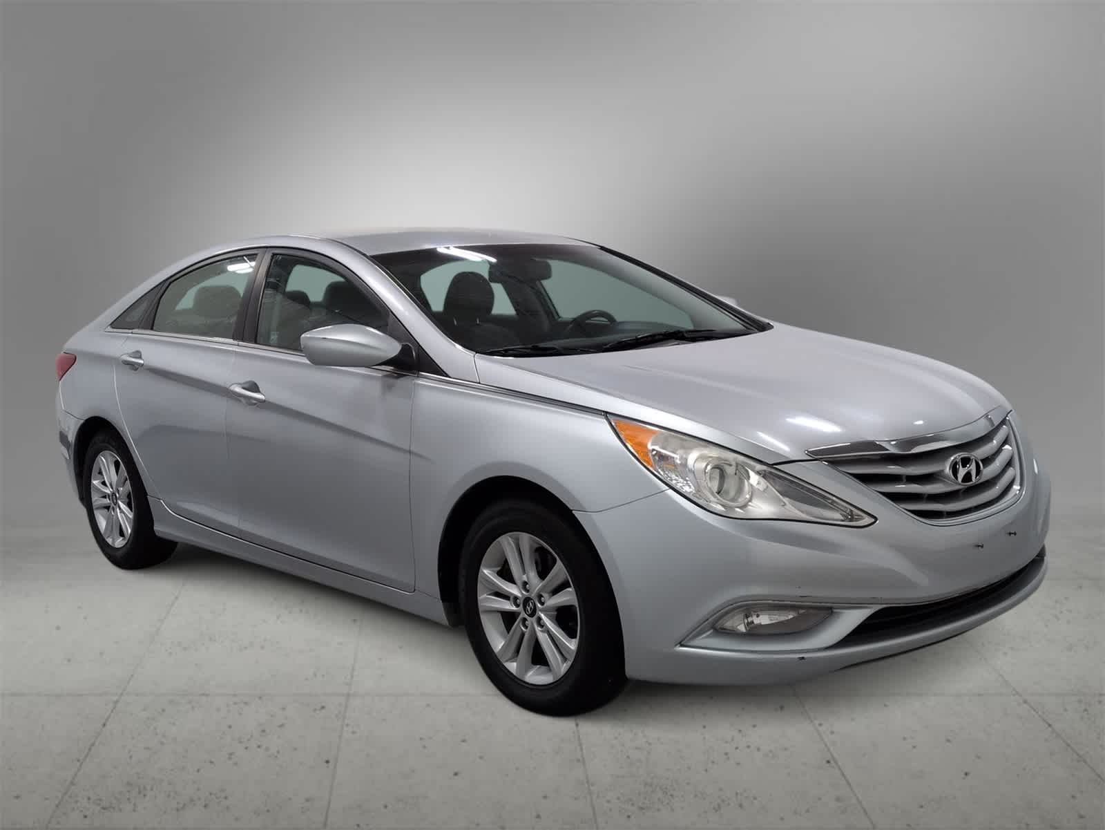 Thumbnail: 2013 Hyundai Sonata - 2