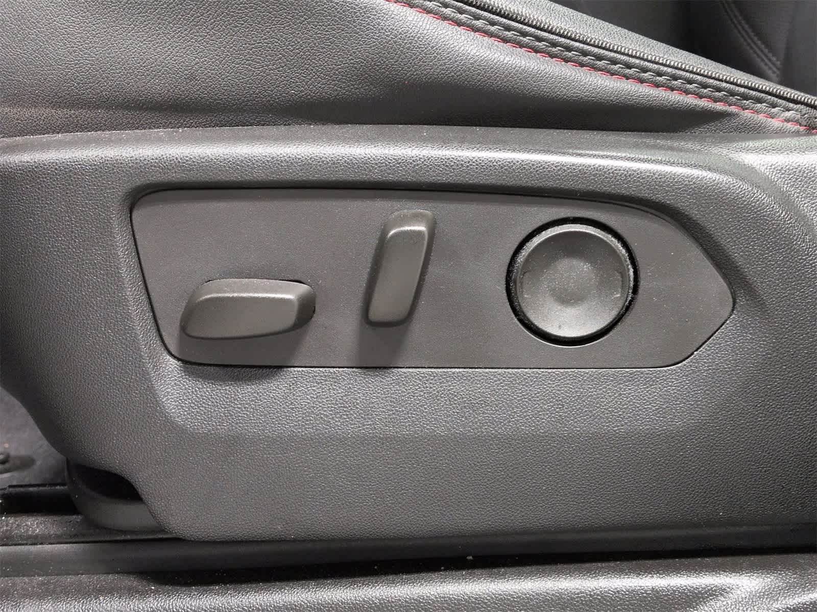 Thumbnail: 2023 Chevrolet Tahoe - 18