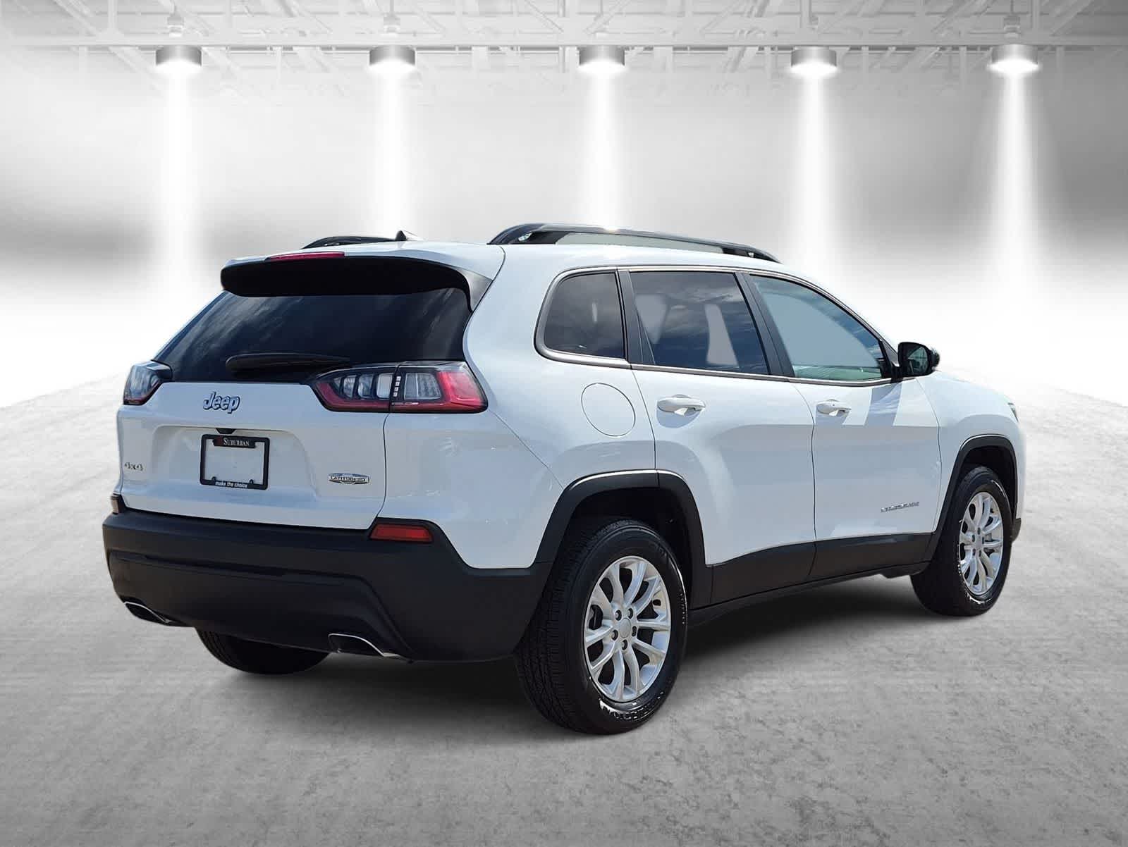 Thumbnail: 2022 Jeep Cherokee - 8