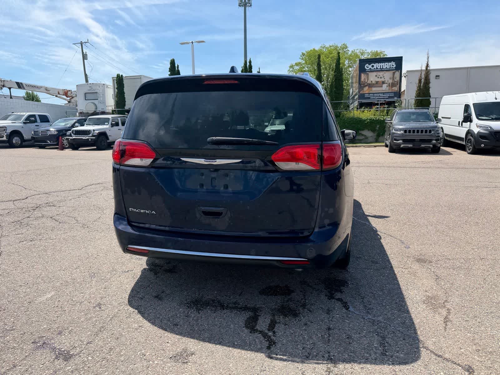 Thumbnail: 2019 Chrysler Pacifica - 20