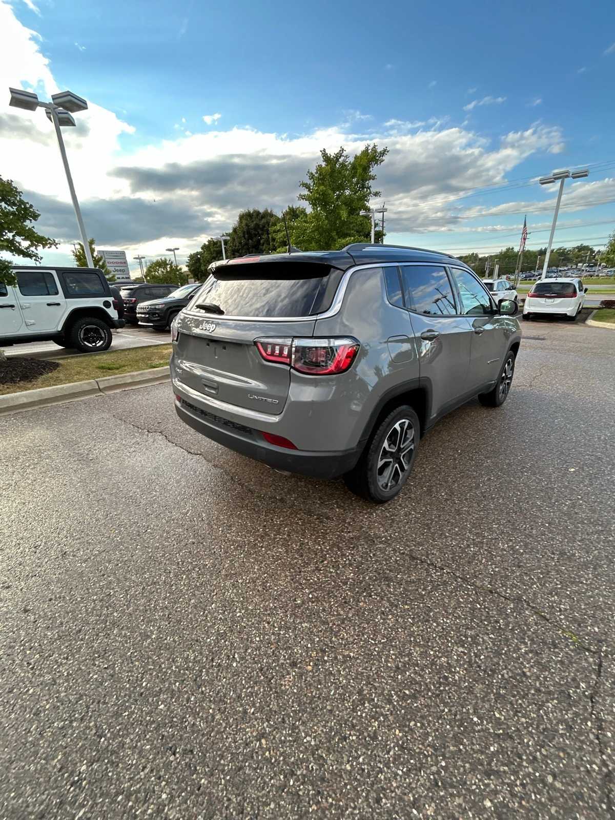 Thumbnail: 2022 Jeep Compass - 19